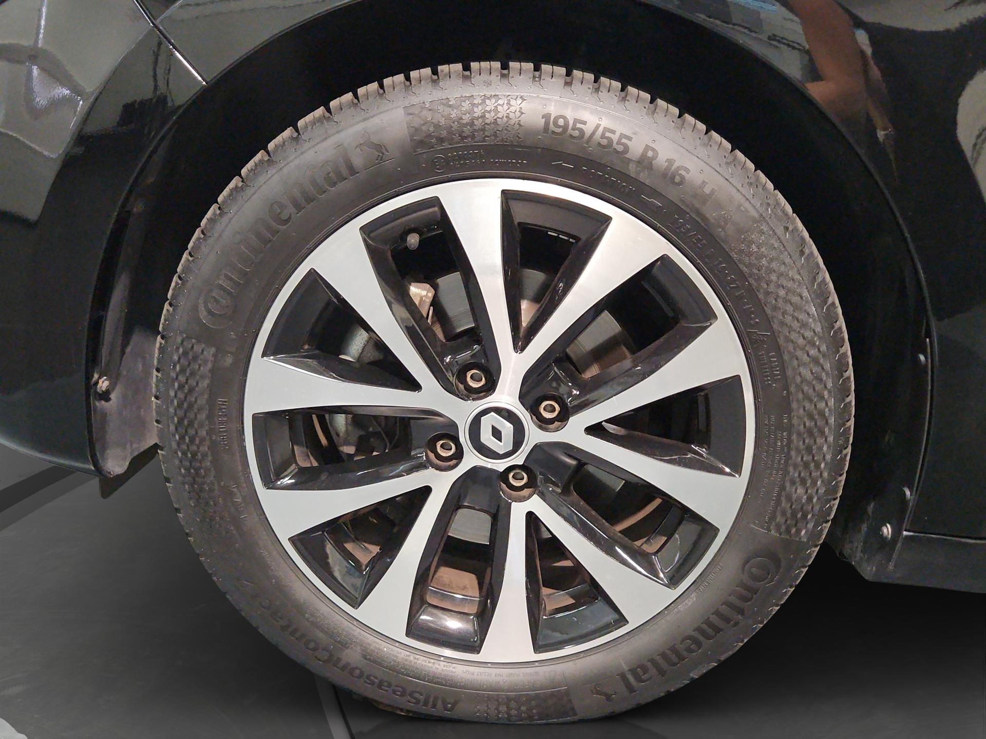 RENAULT Clio 1.3 Techno-image-24