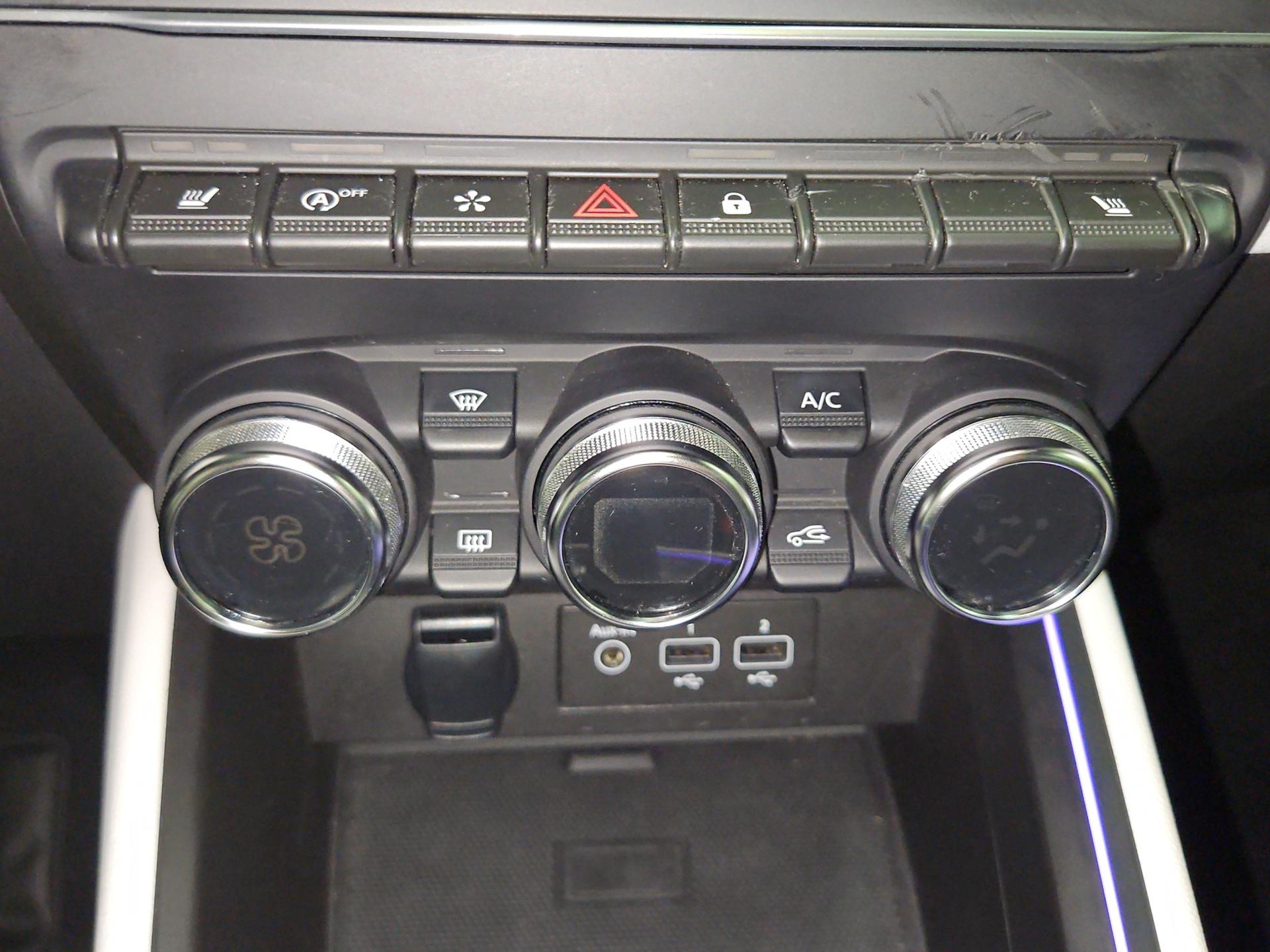 RENAULT Clio 1.3 Techno-image-21