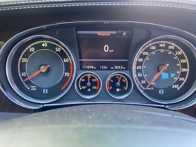 BENTLEY 4.0 V8-image-8