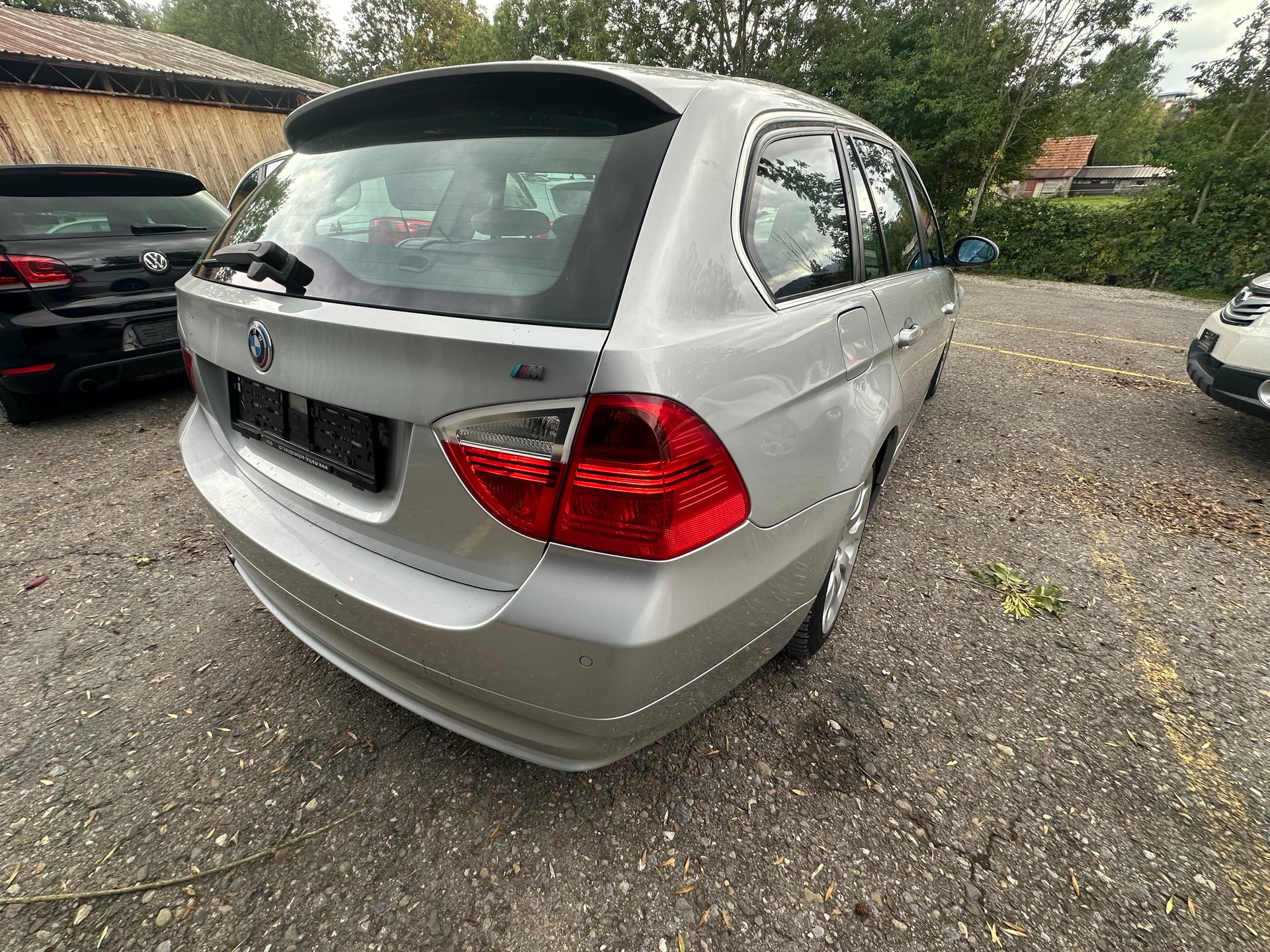 BMW 330xi Touring-image-5