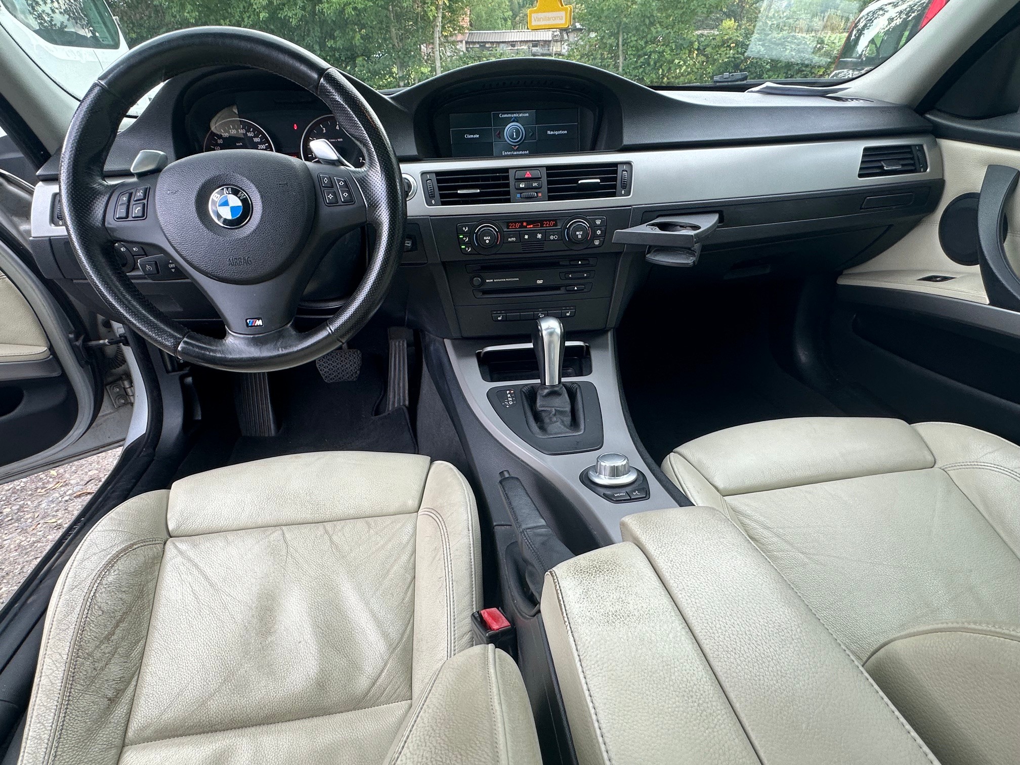 BMW 330xi Touring — slika 9