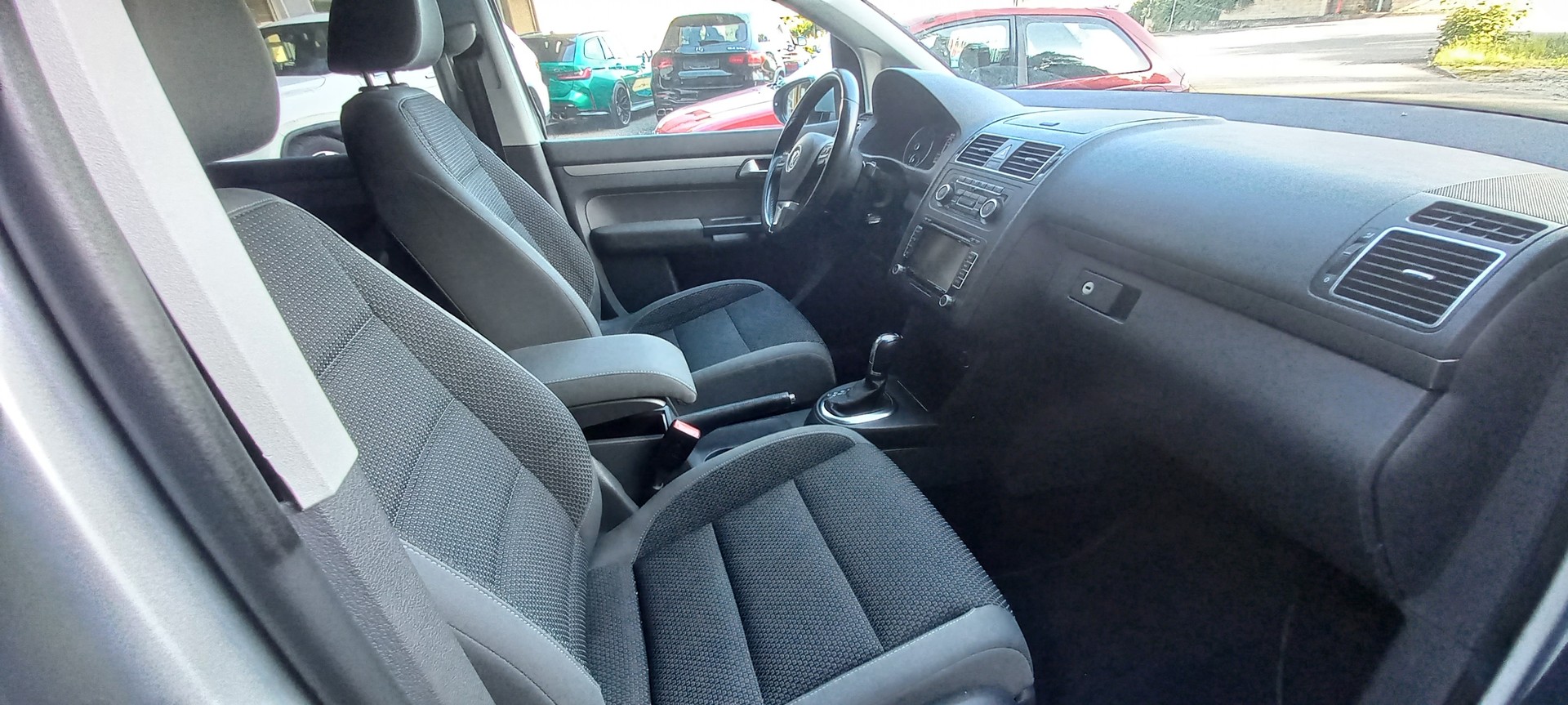 VW Touran 1.4 TSI EcoFuel Comfortline DSG-image-7