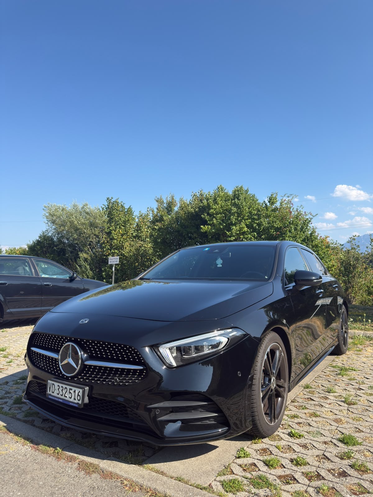 MERCEDES-BENZ A 220 Progressive 4m-image-0