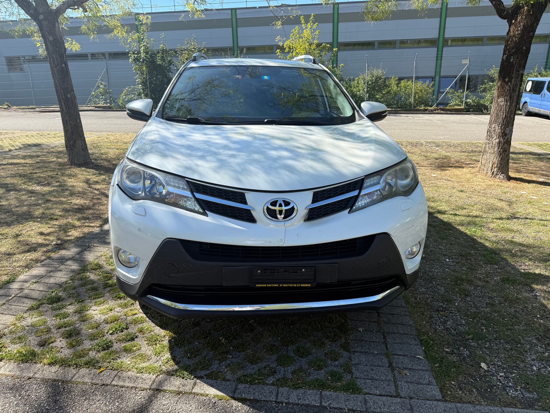TOYOTA RAV-4 2.2D-CAT Style Multidrive-image-0