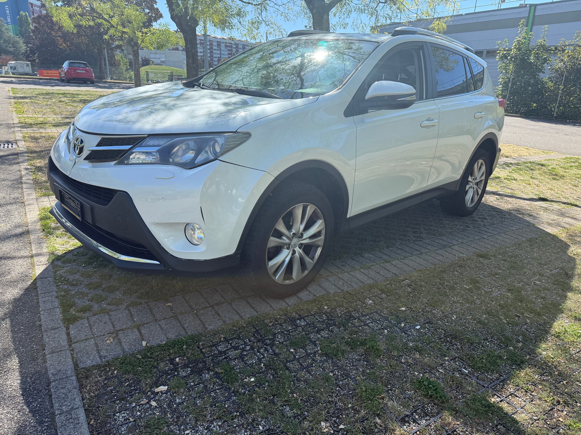 TOYOTA RAV-4 2.2D-CAT Style Multidrive-image-3
