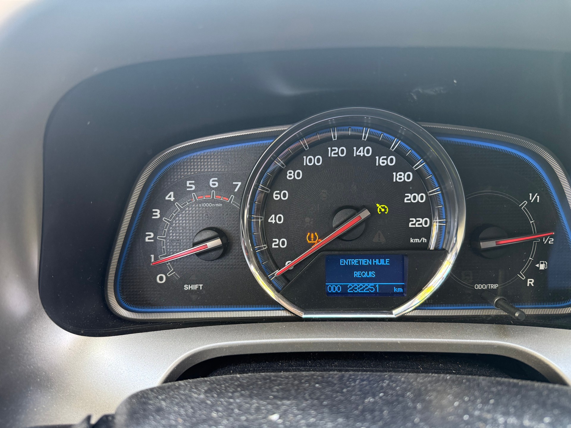 TOYOTA RAV-4 2.2D-CAT Style Multidrive-image-10