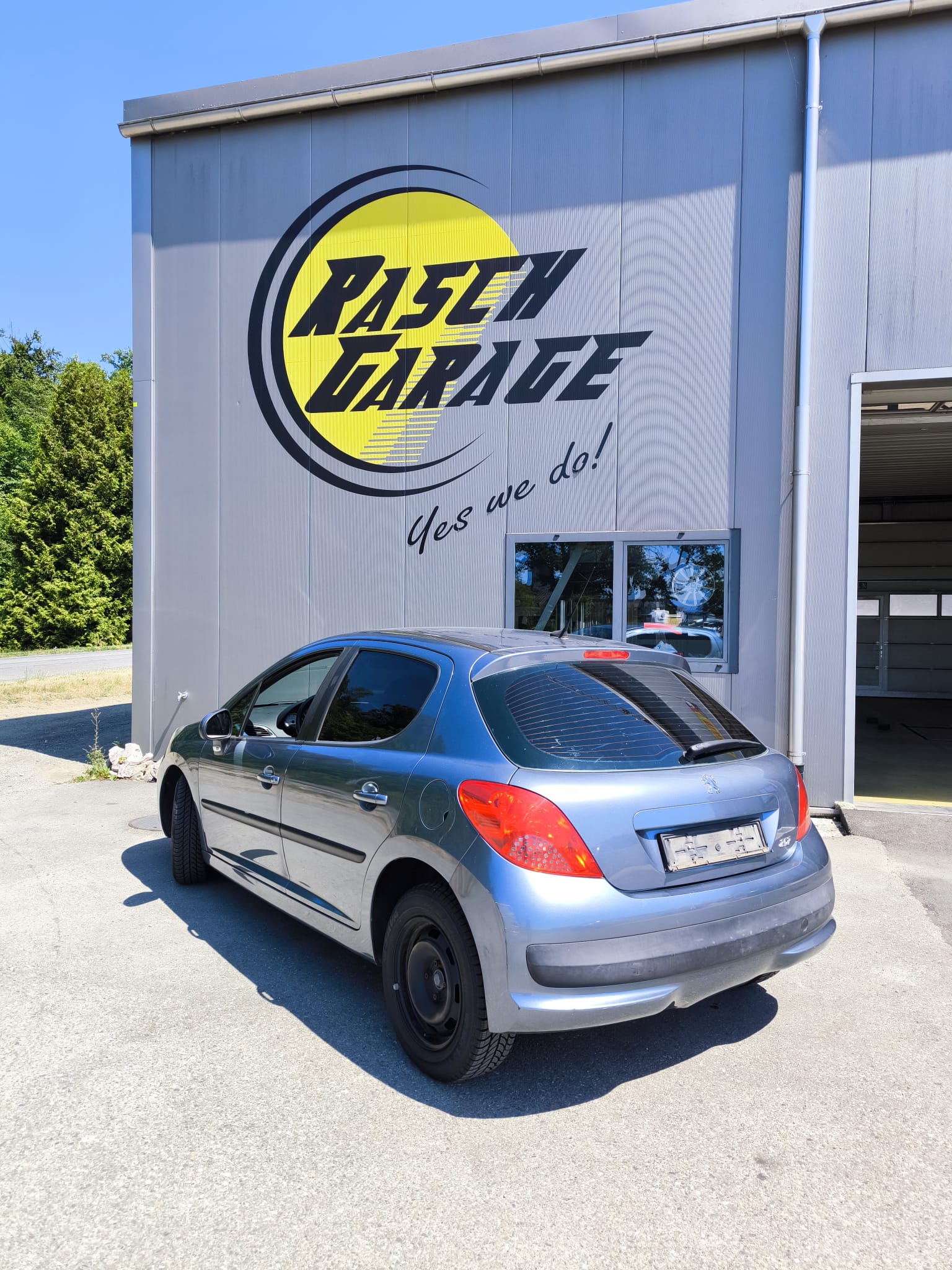 PEUGEOT 207 1.4 16V Trendy-image-1