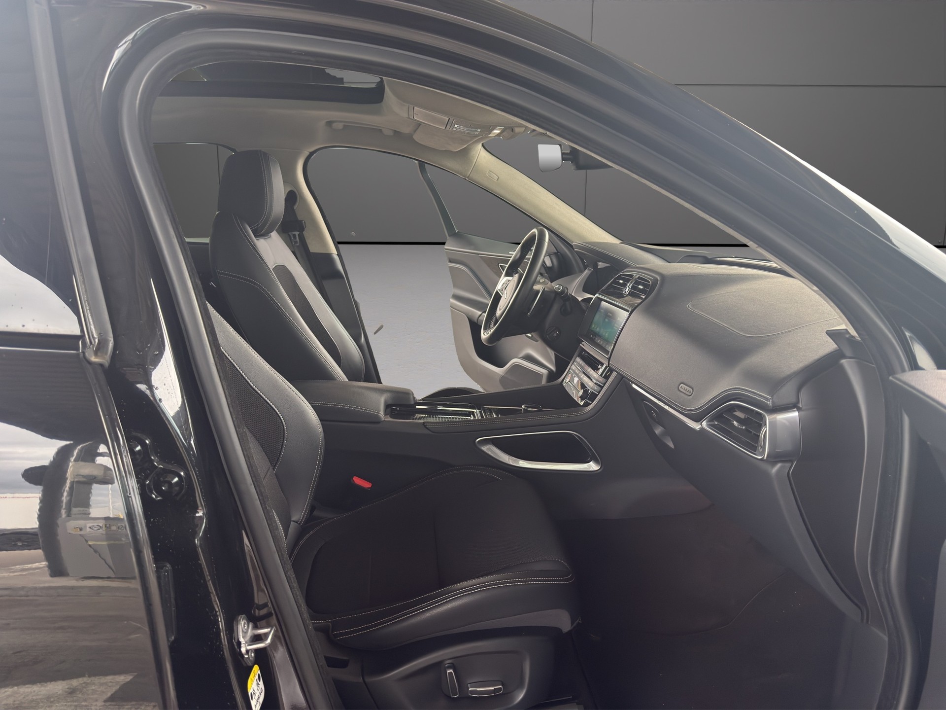 JAGUAR JAGUAR F-Pace 30t R-Sport * BLACK EDITION I TIEF I BREIT I 22 Zoll *-image-12