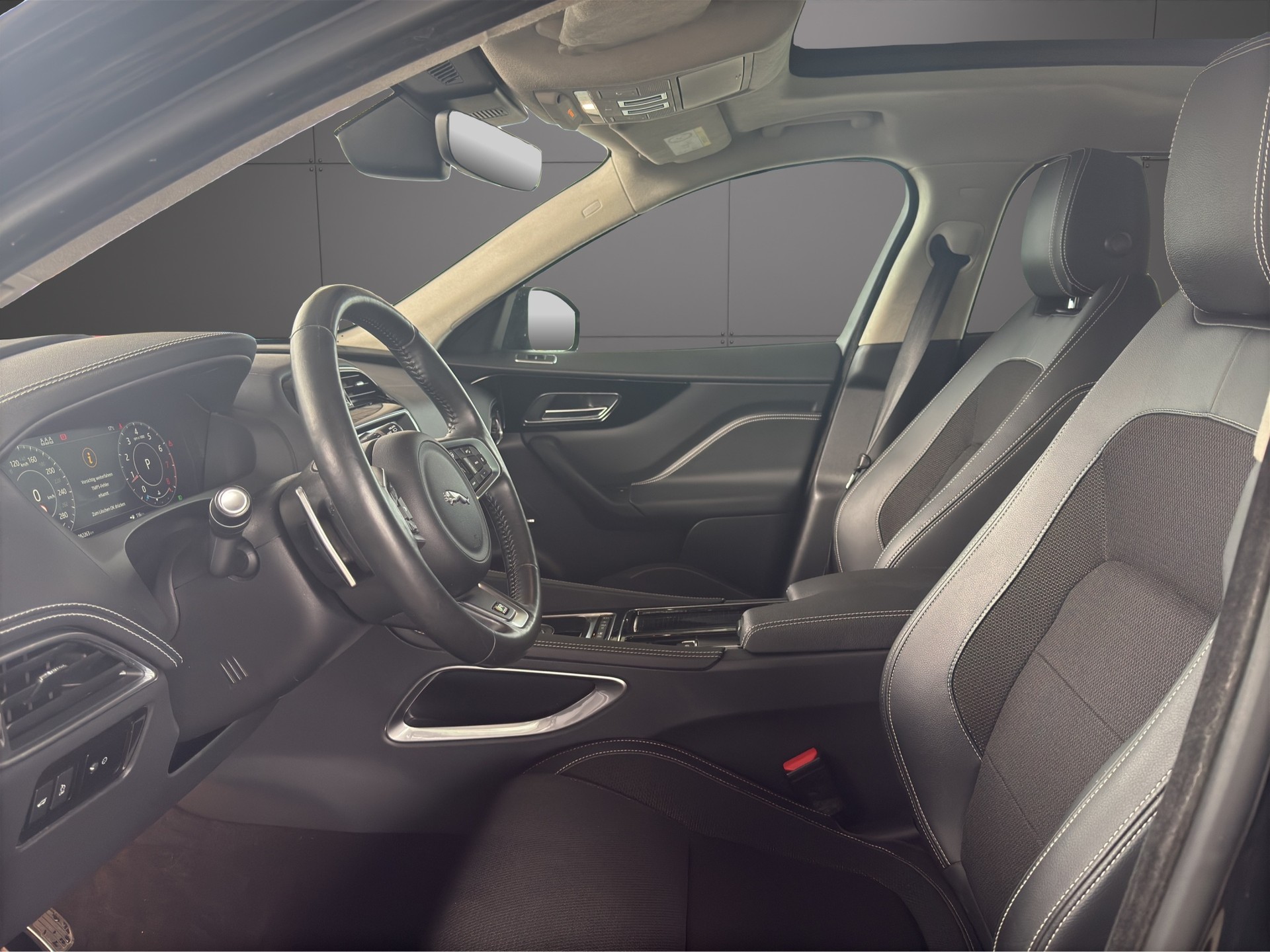 JAGUAR JAGUAR F-Pace 30t R-Sport * BLACK EDITION I TIEF I BREIT I 22 Zoll *-image-9