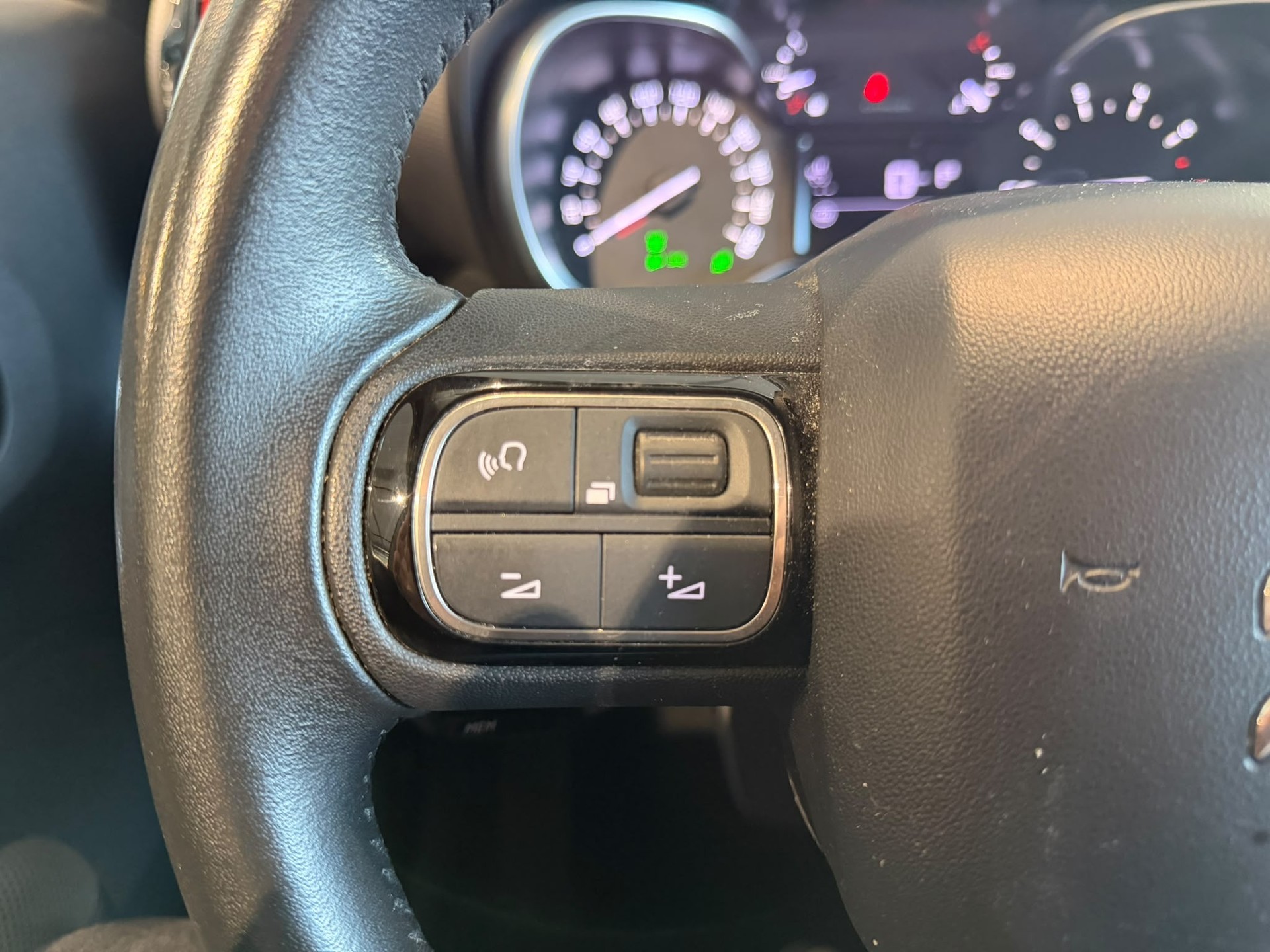 CITROEN C3 Aircross 1.5 BlueHD Shine EAT-image-14