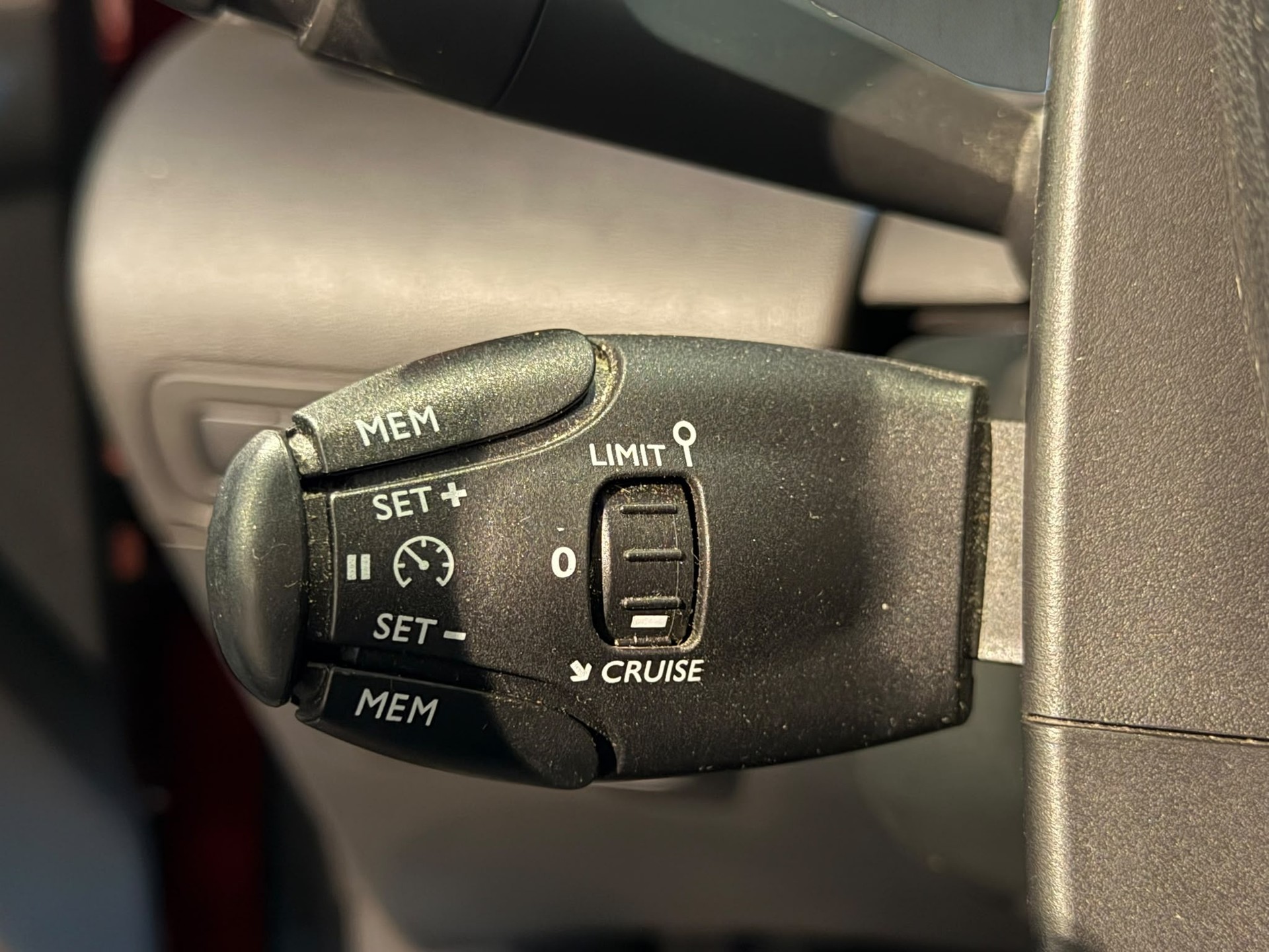 CITROEN C3 Aircross 1.5 BlueHD Shine EAT-image-16