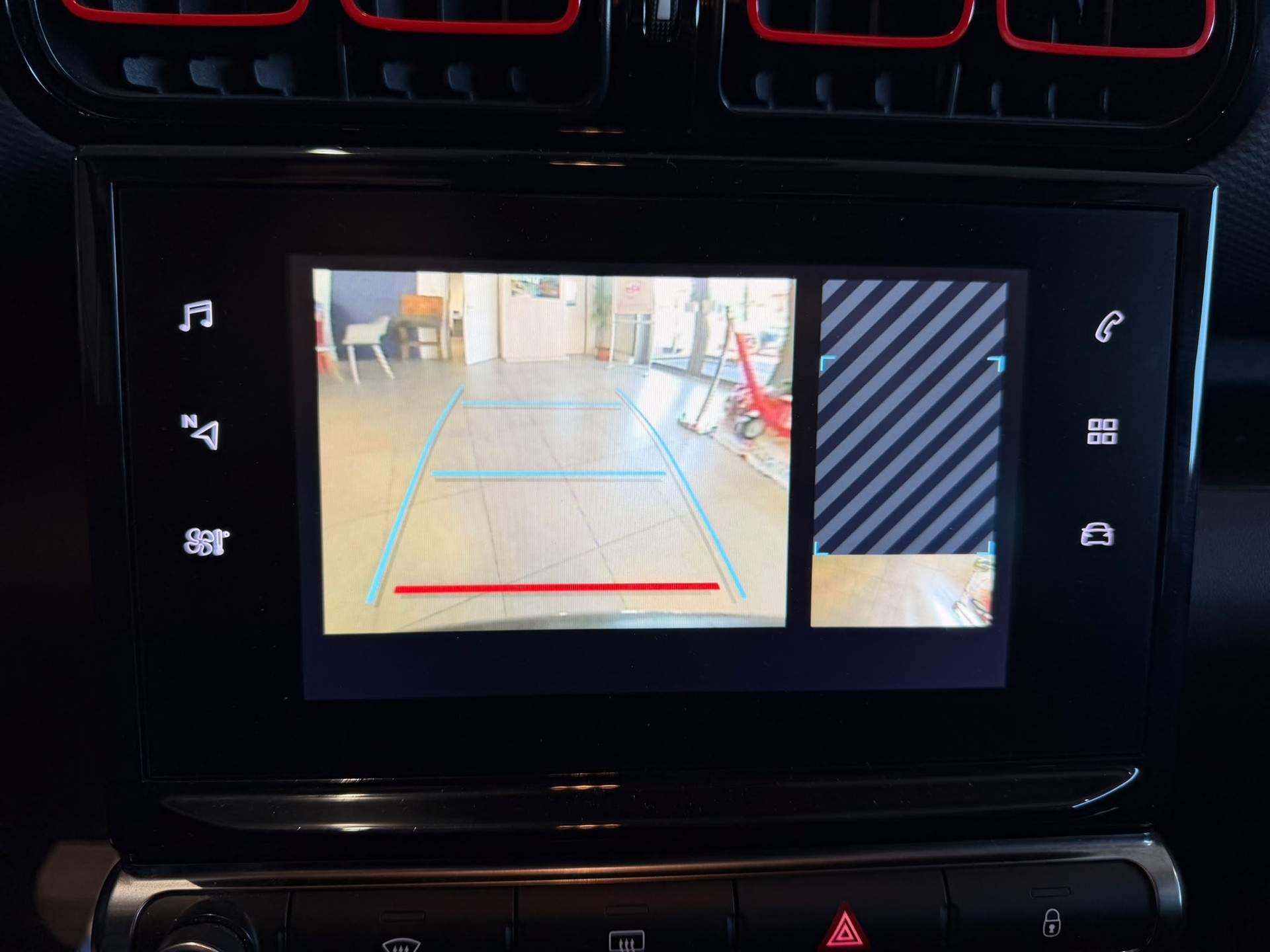 CITROEN C3 Aircross 1.5 BlueHD Shine EAT-image-19