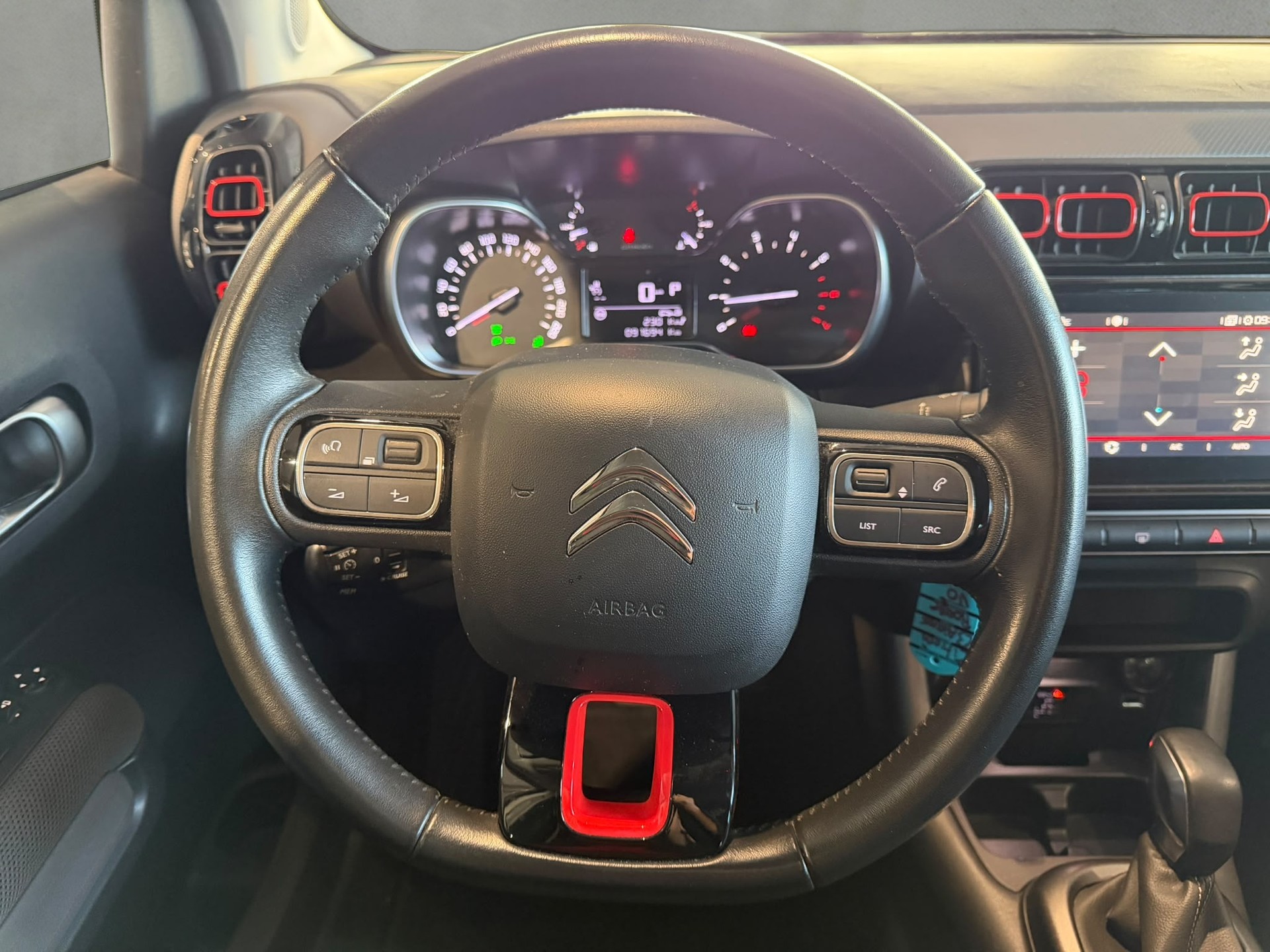 CITROEN C3 Aircross 1.5 BlueHD Shine EAT-image-12