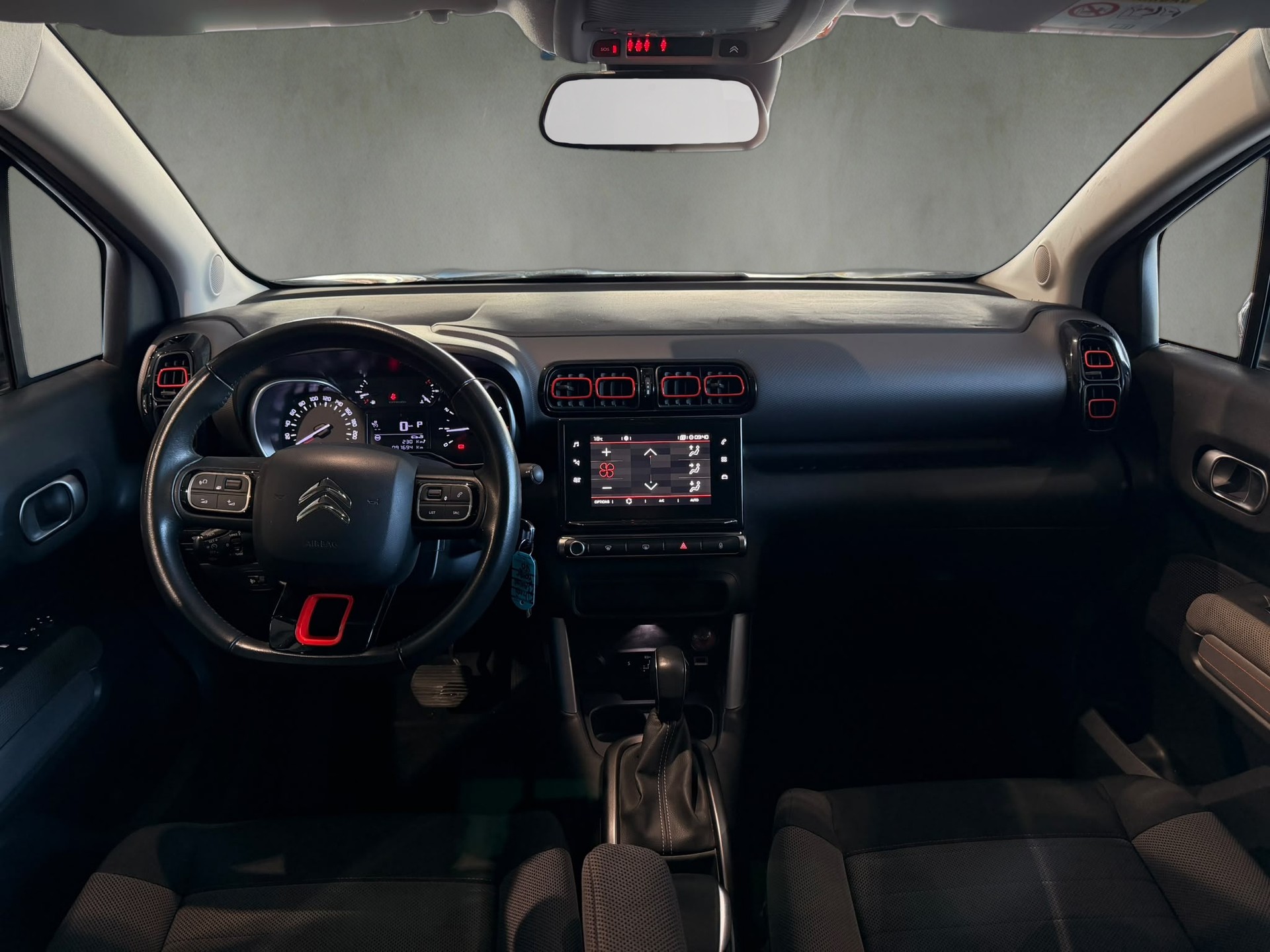 CITROEN C3 Aircross 1.5 BlueHD Shine EAT-image-11