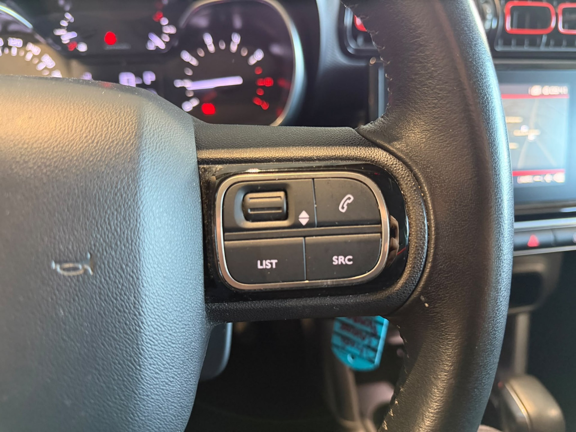 CITROEN C3 Aircross 1.5 BlueHD Shine EAT-image-15
