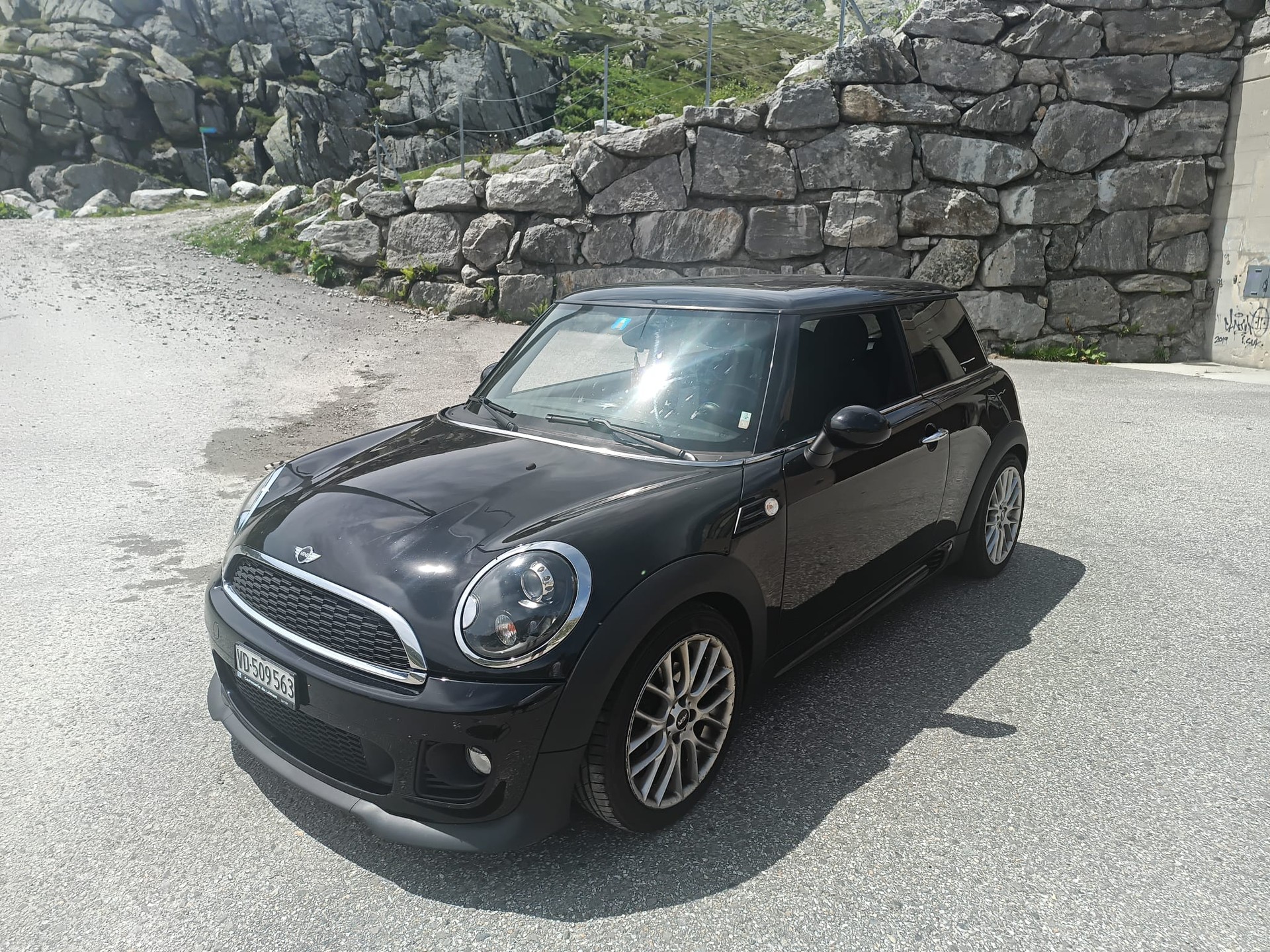 MINI 1.6i Cooper-image-3