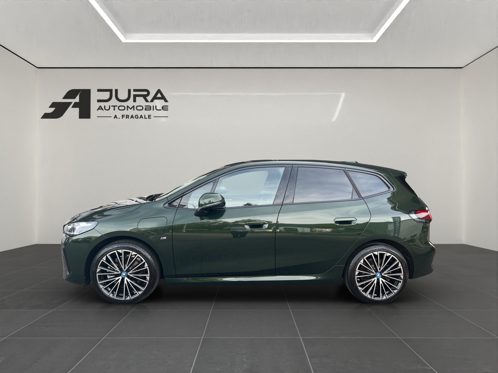 BMW 230e xDrive Active Tourer M Sport-showroom-element-3
