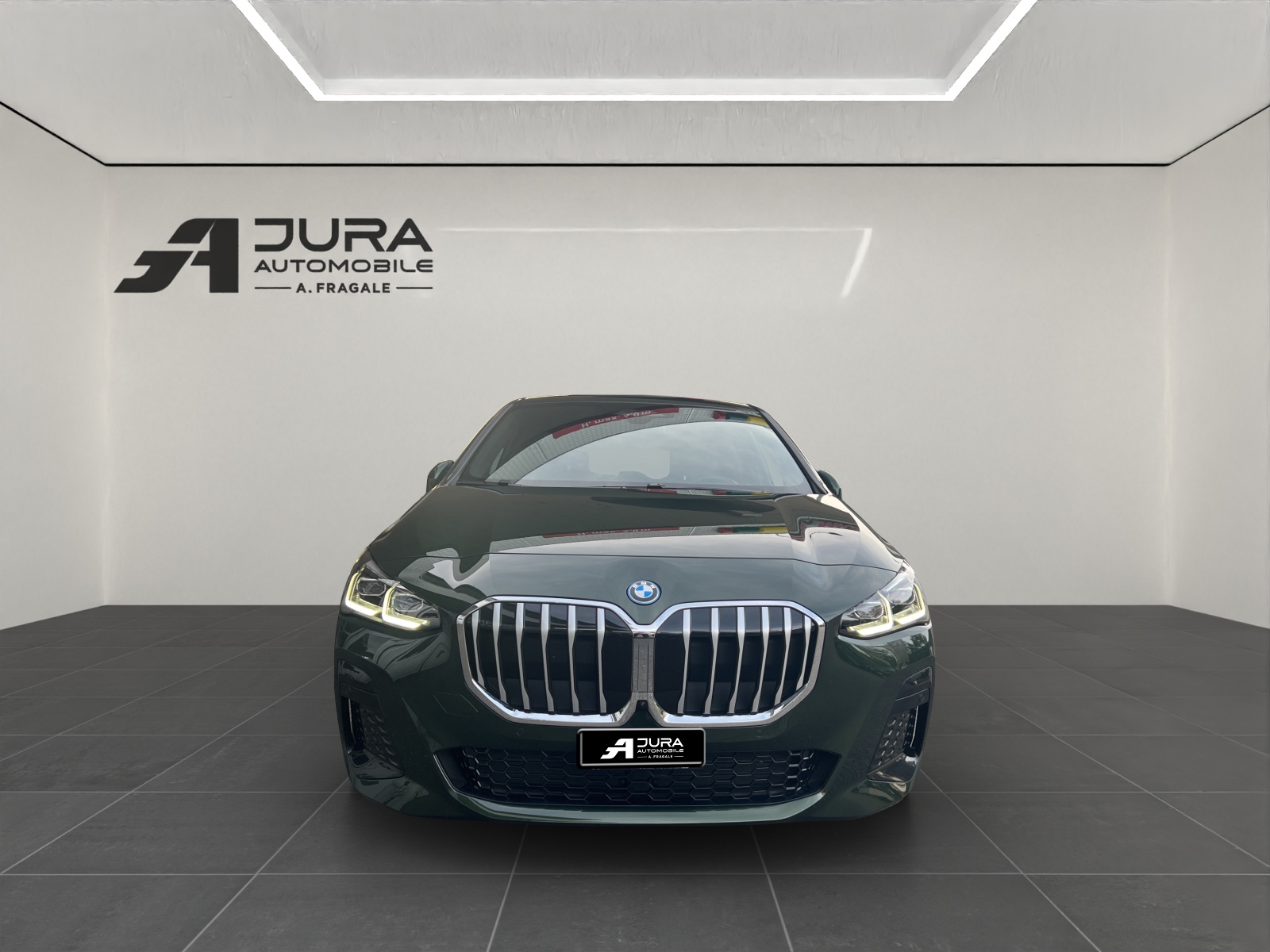 BMW 230e xDrive Active Tourer M Sport-showroom-element-2