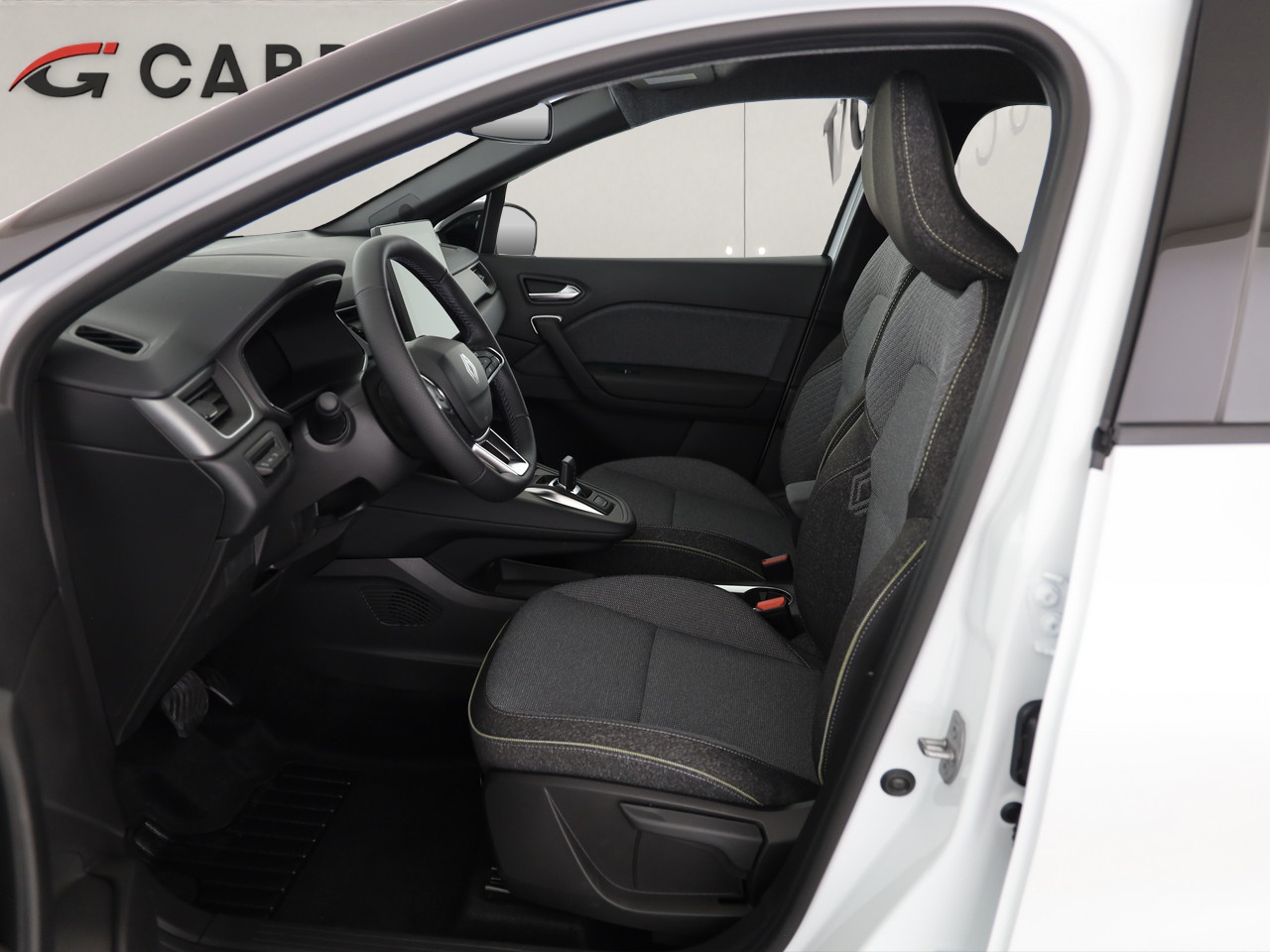 RENAULT Captur 1.8 E-Tech techno-image-5