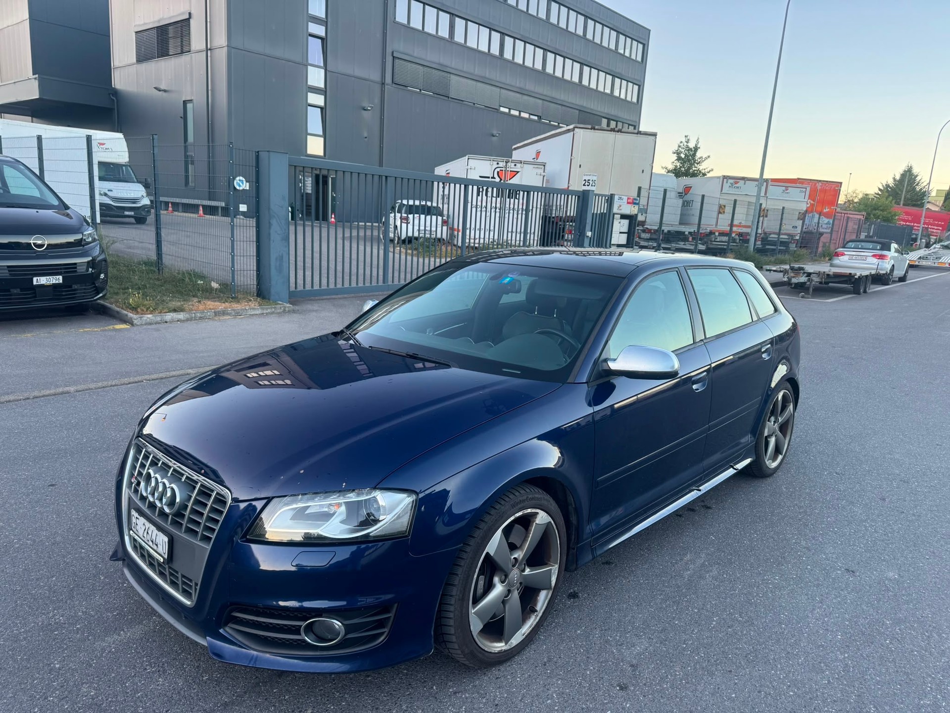 AUDI S3 Sportback 2.0 TFSI quattro-image-1