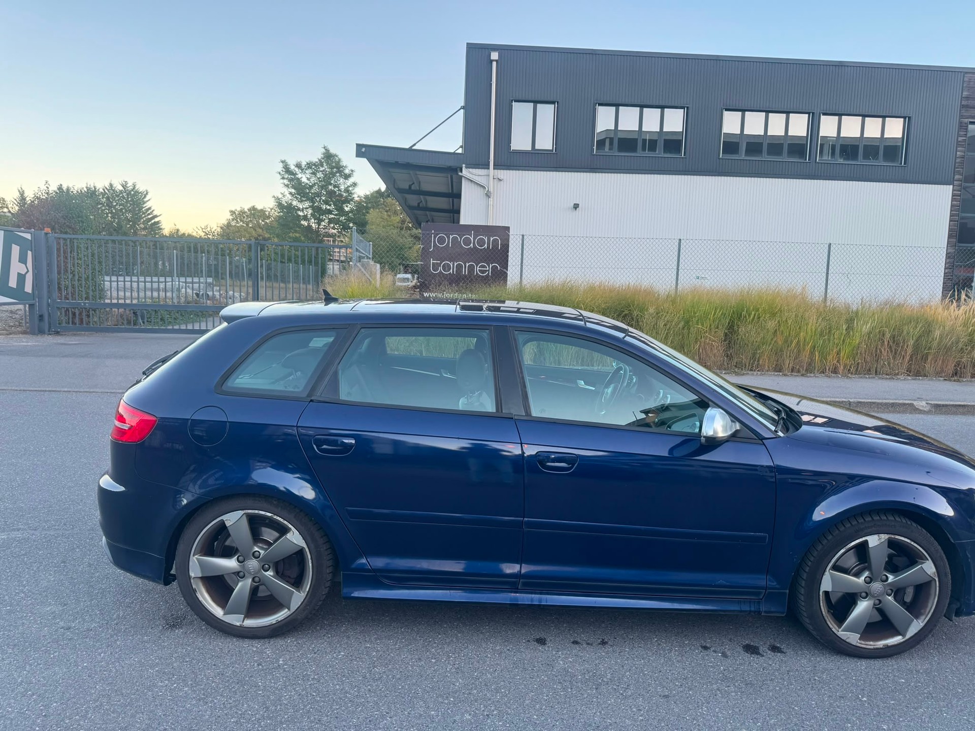 AUDI S3 Sportback 2.0 TFSI quattro-image-5