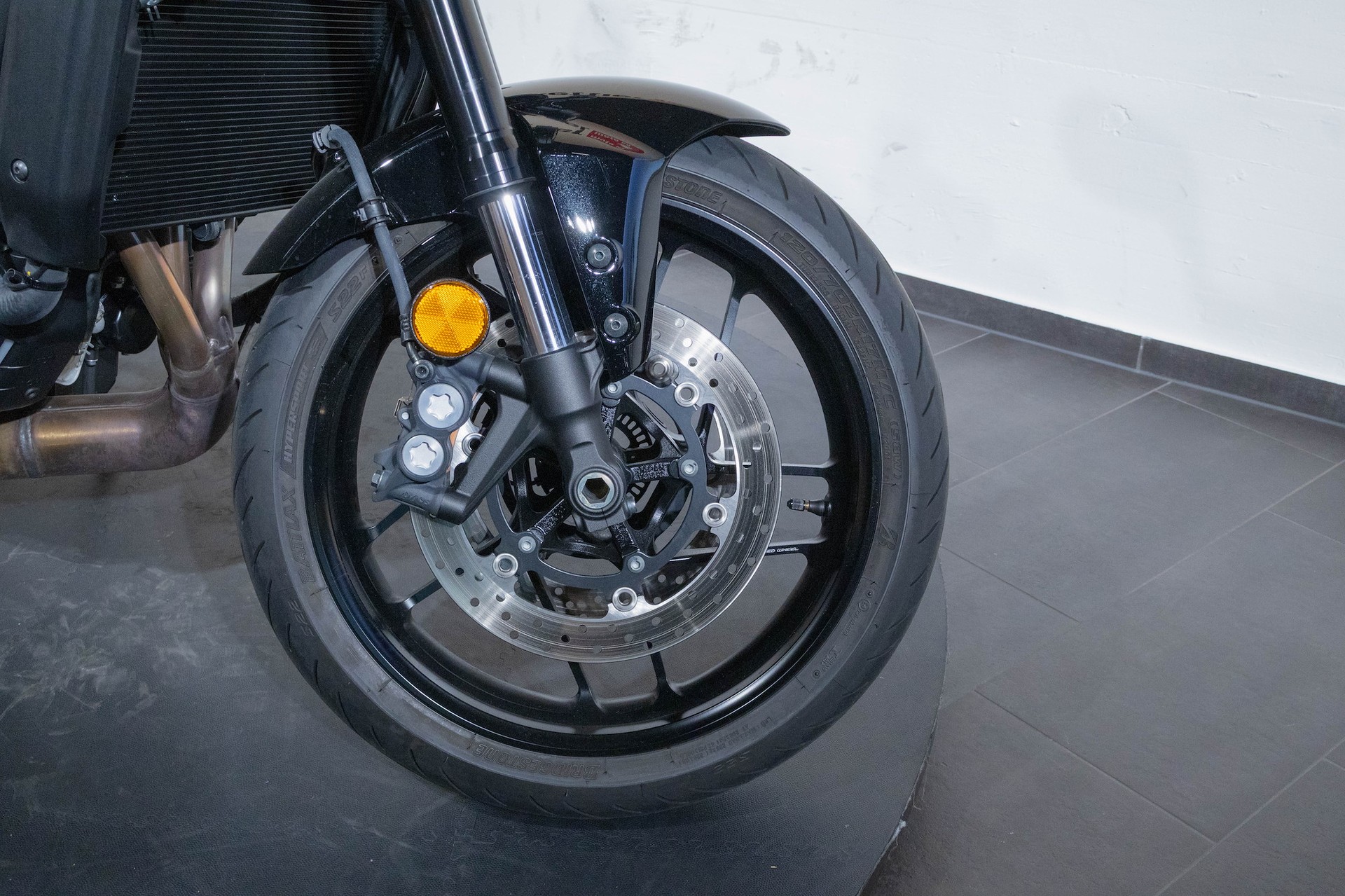 YAMAHA XSR 900-image-14