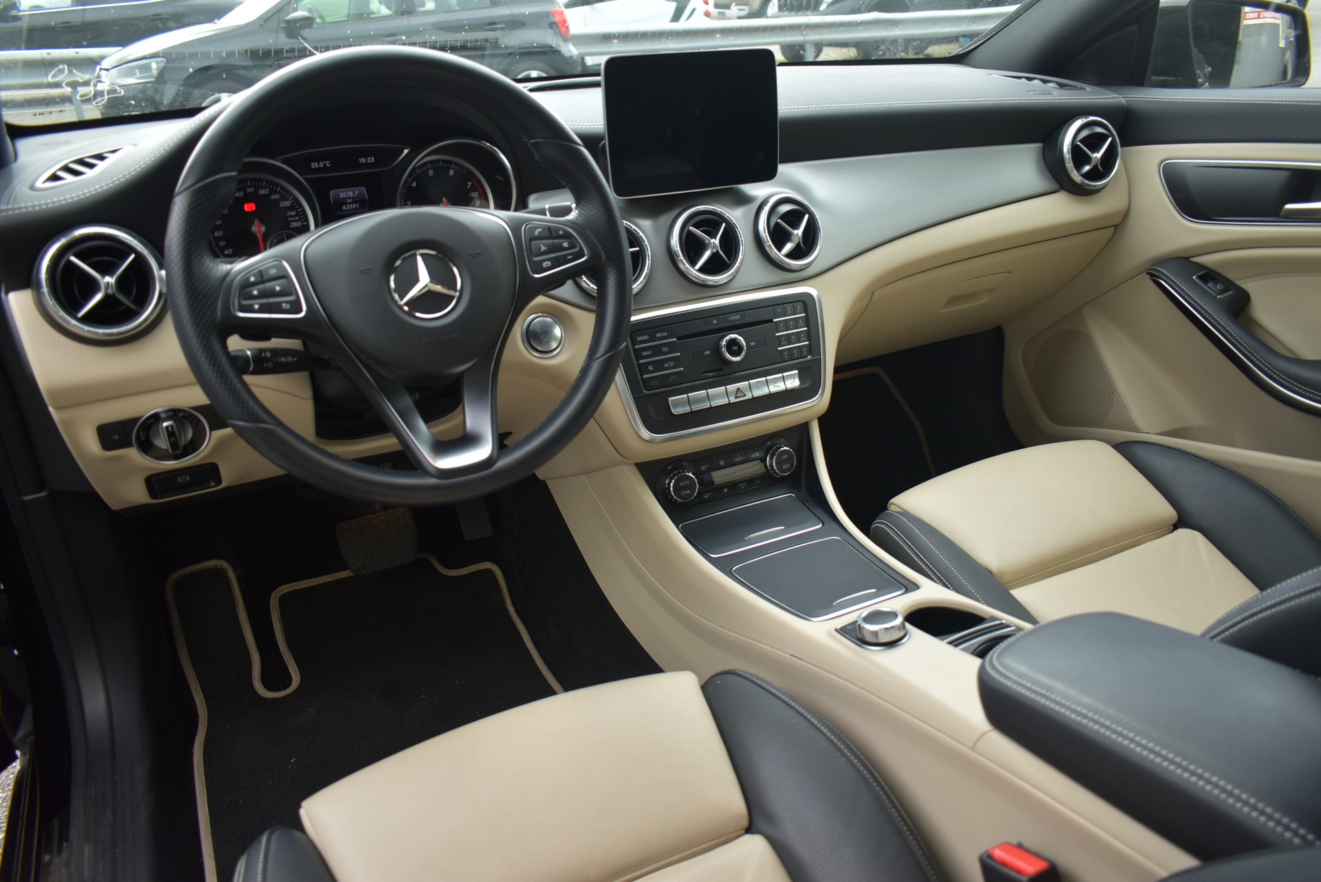 MERCEDES-BENZ CLA Shooting Brake 200 Night Star 7G-DCT-image-3