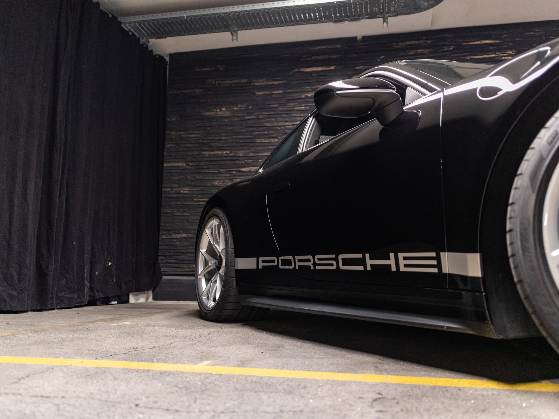 PORSCHE 911 GT3 Touring-image-22