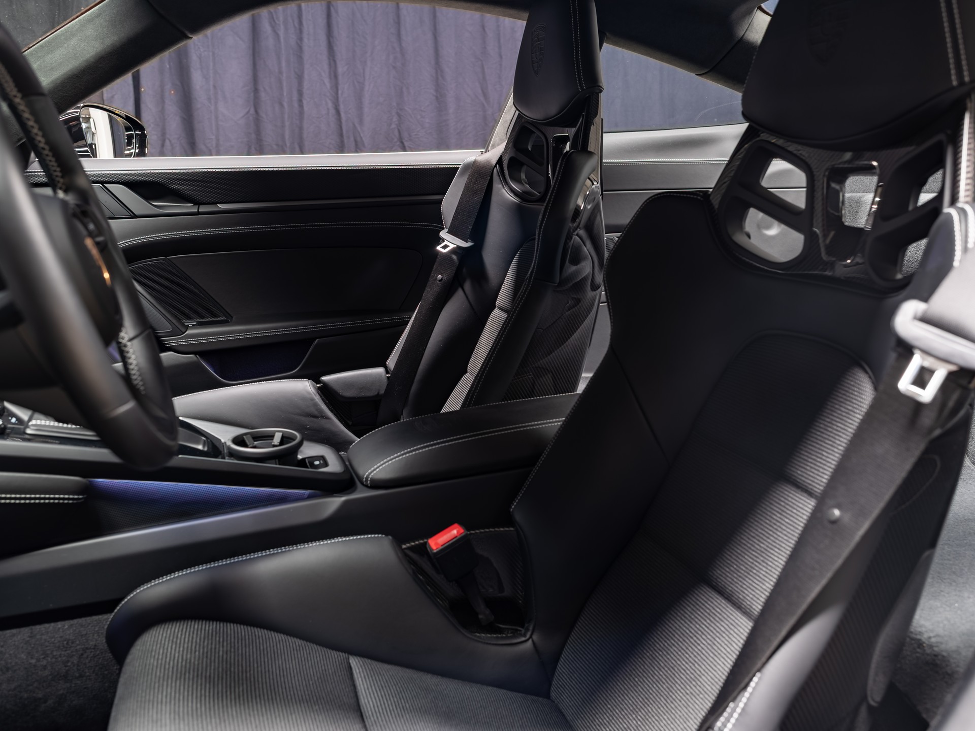 PORSCHE 911 GT3 Touring-image-7