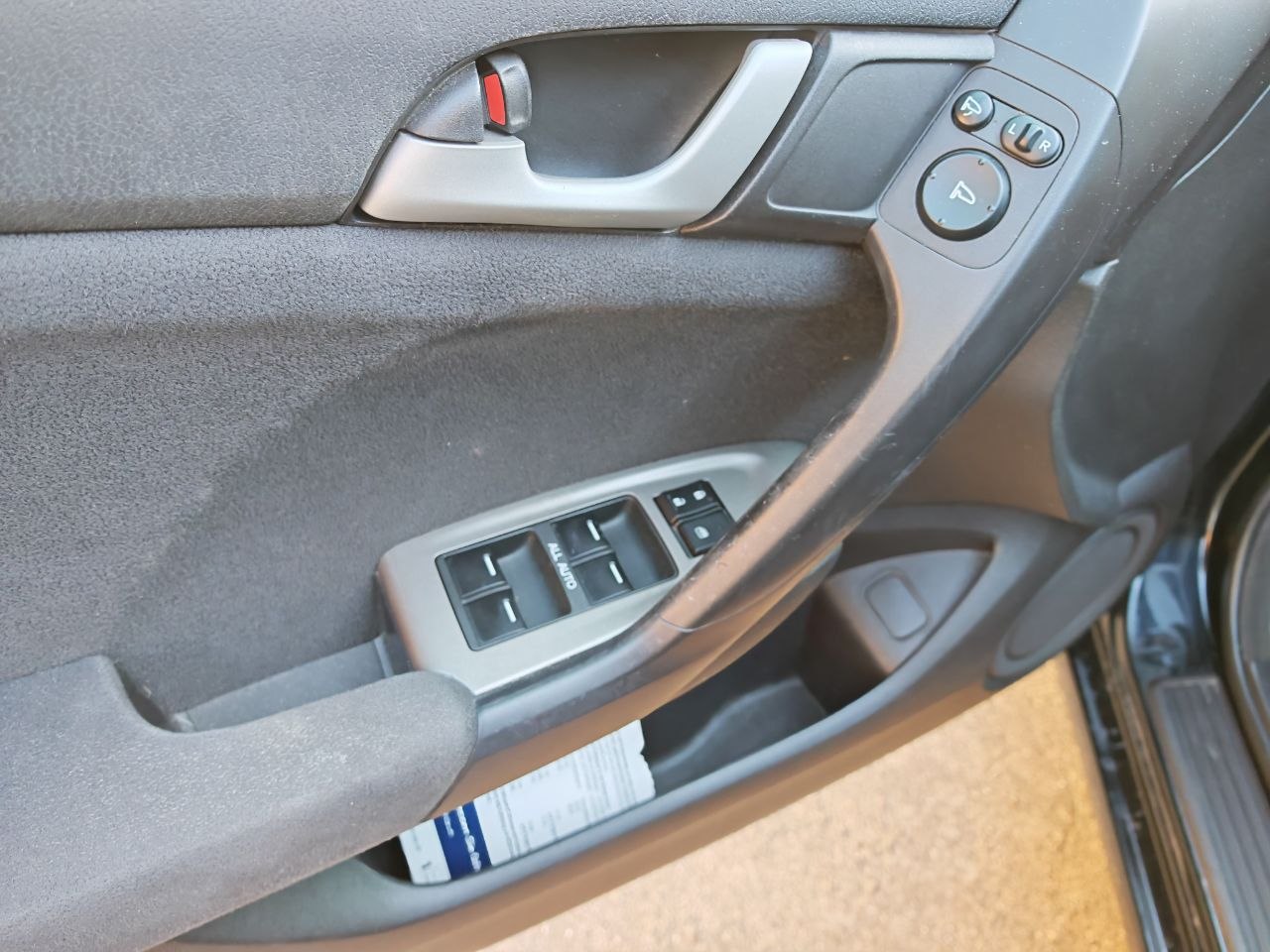 HONDA Accord Tourer 2.0i 16V Elegance-image-9