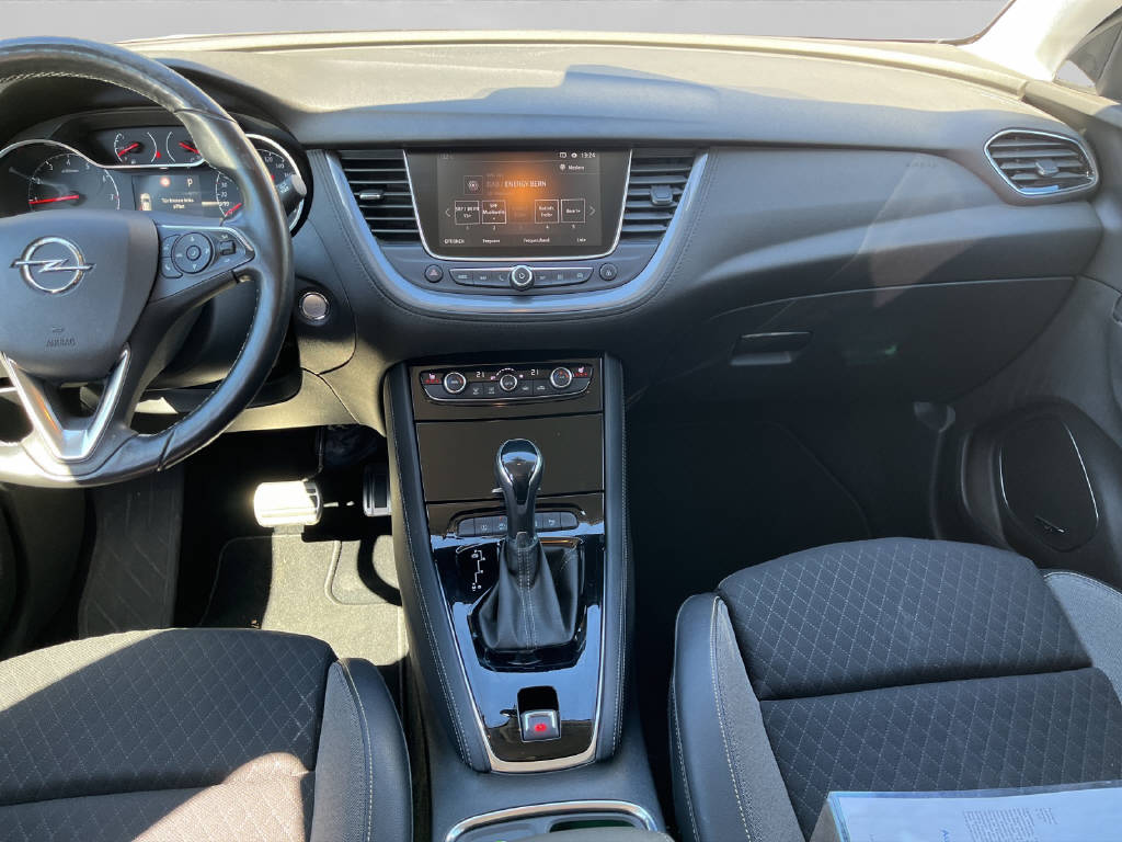 OPEL Grandland X 1.2 T Ultimate-image-6