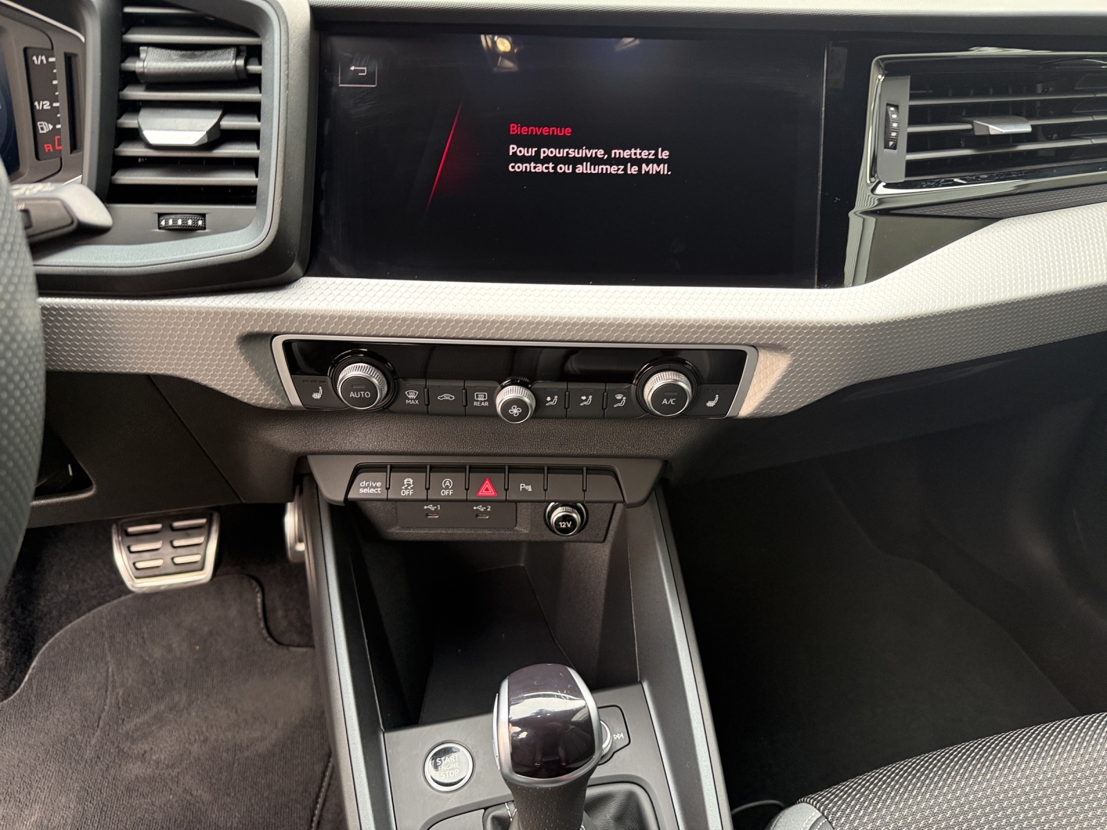 AUDI A1 allstreet 30 TFSI Attraction S-tronic-image-10