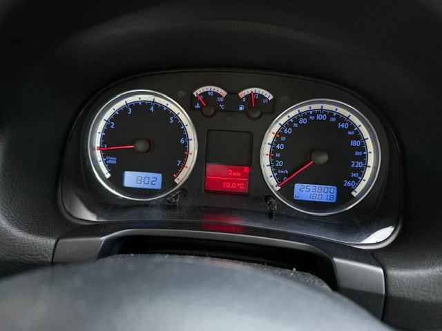 VW Golf 1.6 Comfortline Generation-image-2