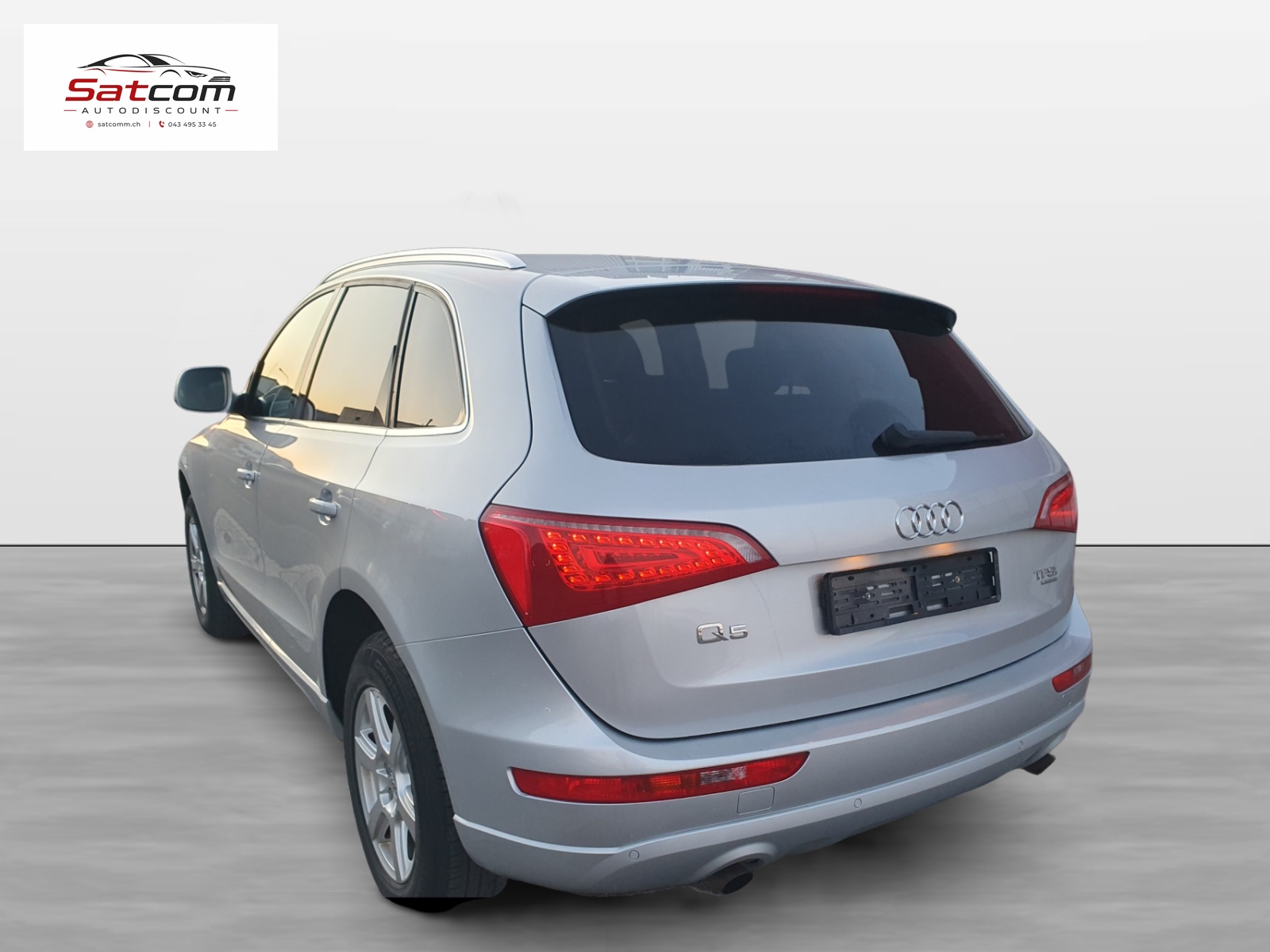 AUDI Q5 2.0 TFSI quattro S-tronic-image-5