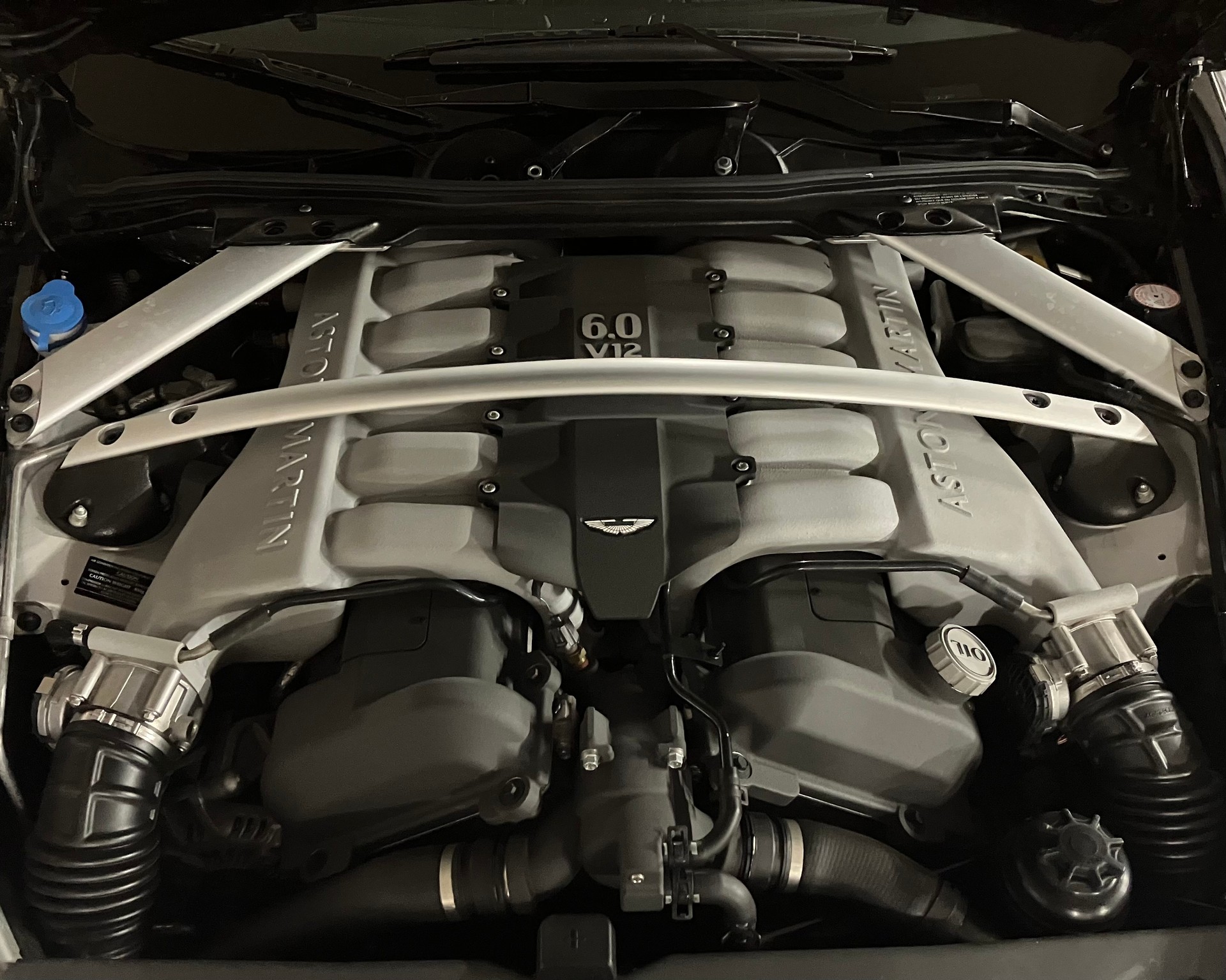 ASTON MARTIN DB9 Touchtronic 2-image-8