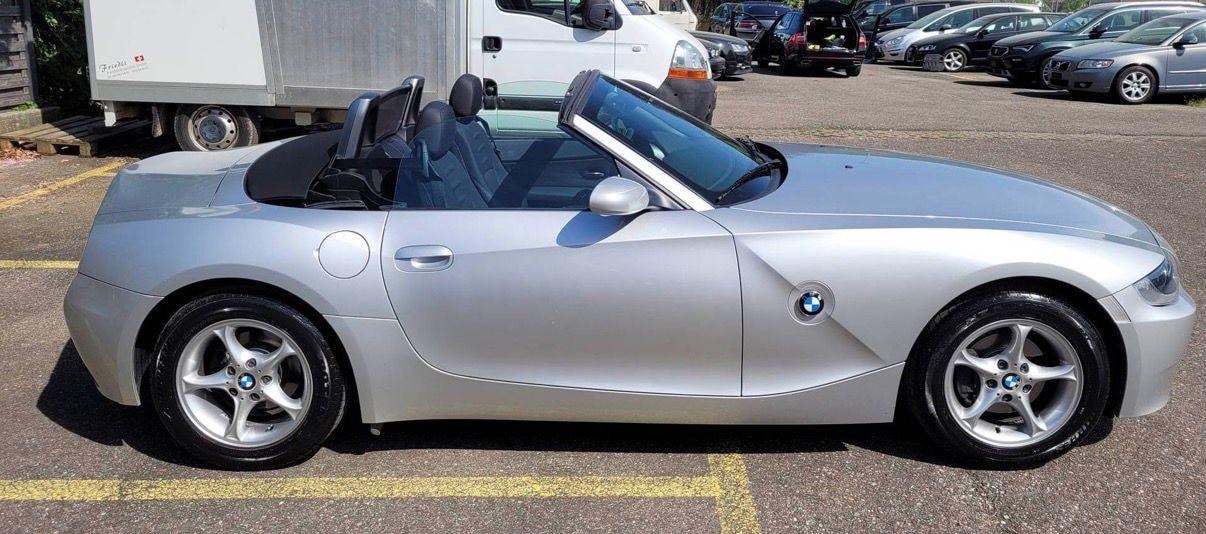 BMW Z4 2.0i Roadster-image-3