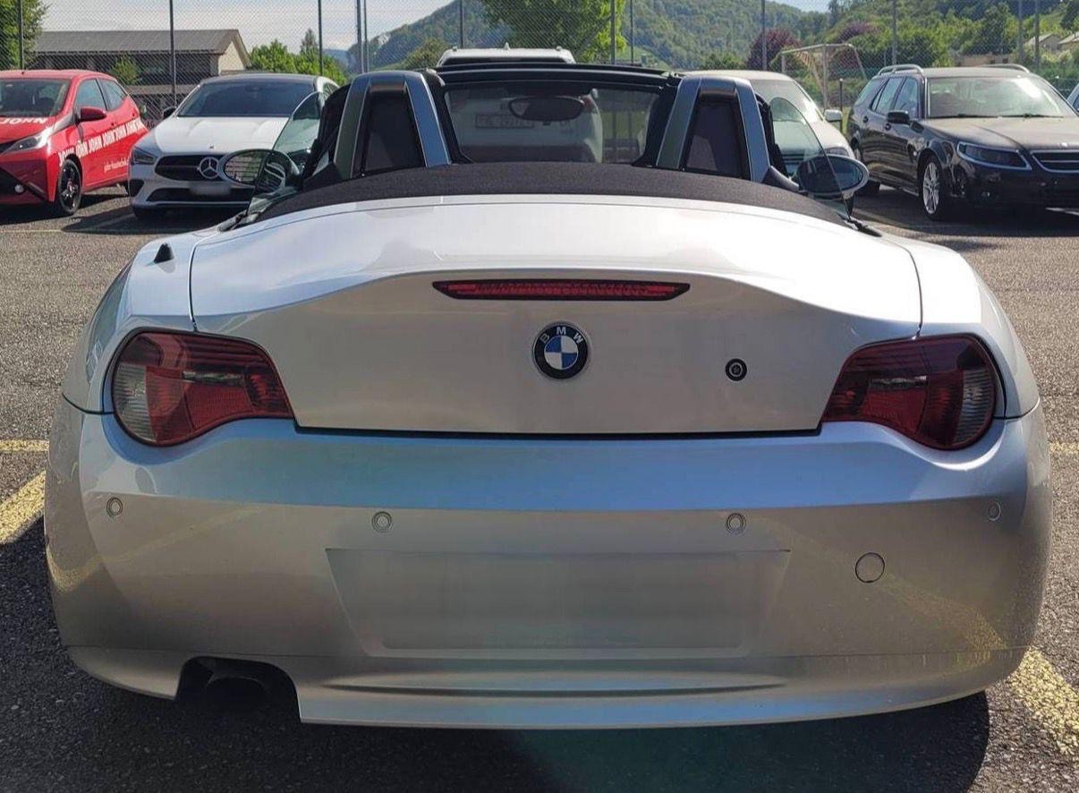 BMW Z4 2.0i Roadster-image-5