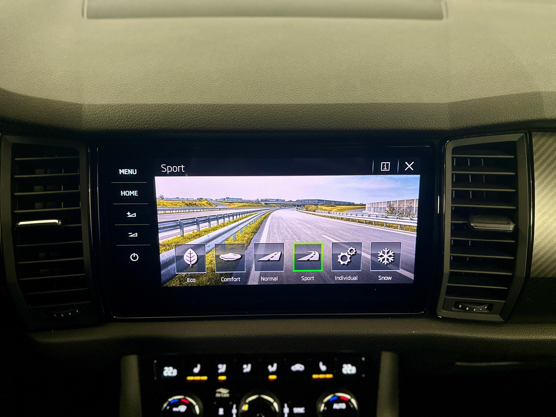SKODA Kodiaq 2.0 Bi-TDI SCR RS 4x4 DSG-image-24
