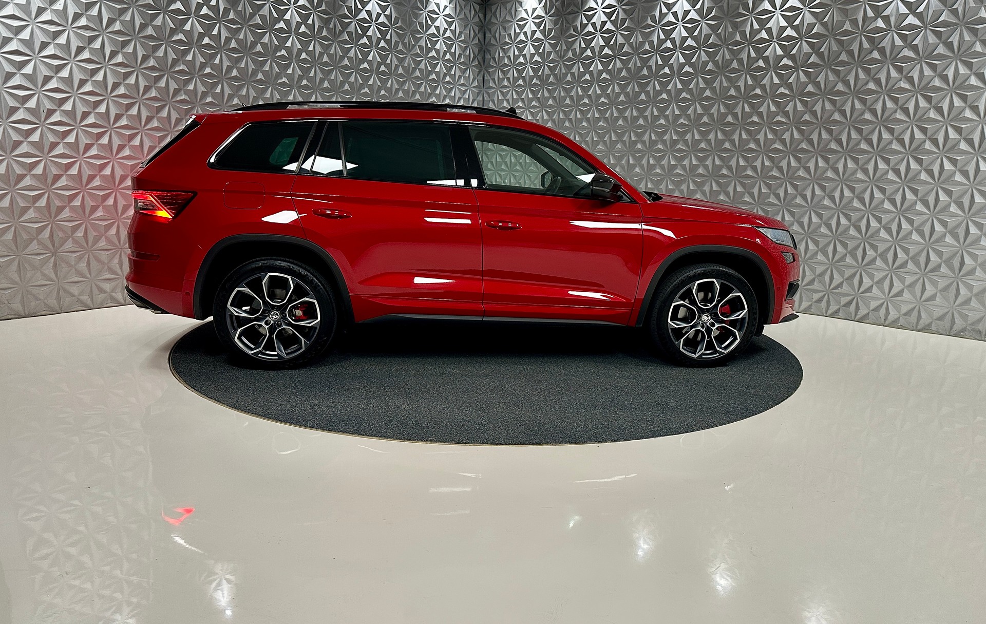 SKODA Kodiaq 2.0 Bi-TDI SCR RS 4x4 DSG-image-3