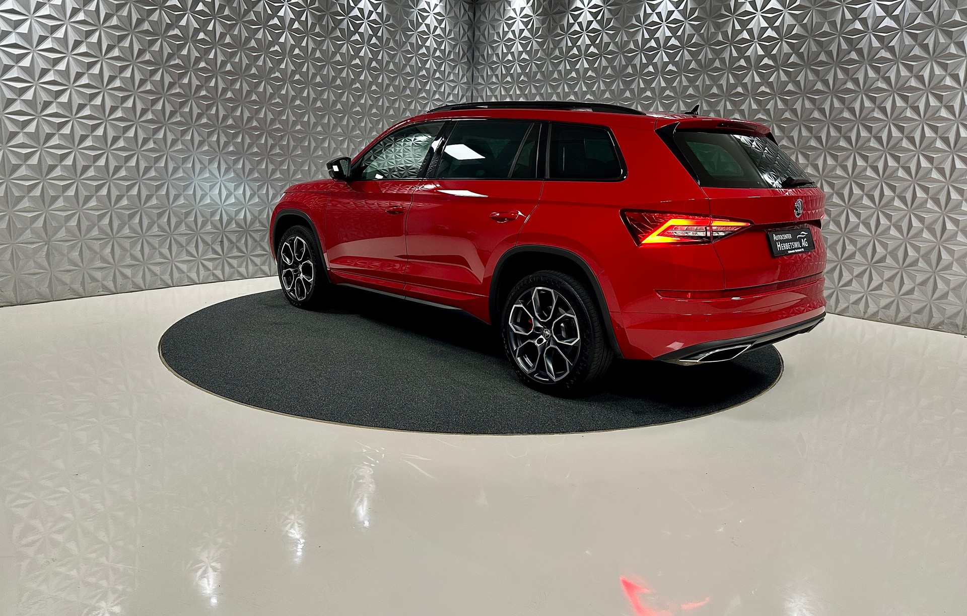 SKODA Kodiaq 2.0 Bi-TDI SCR RS 4x4 DSG-image-6