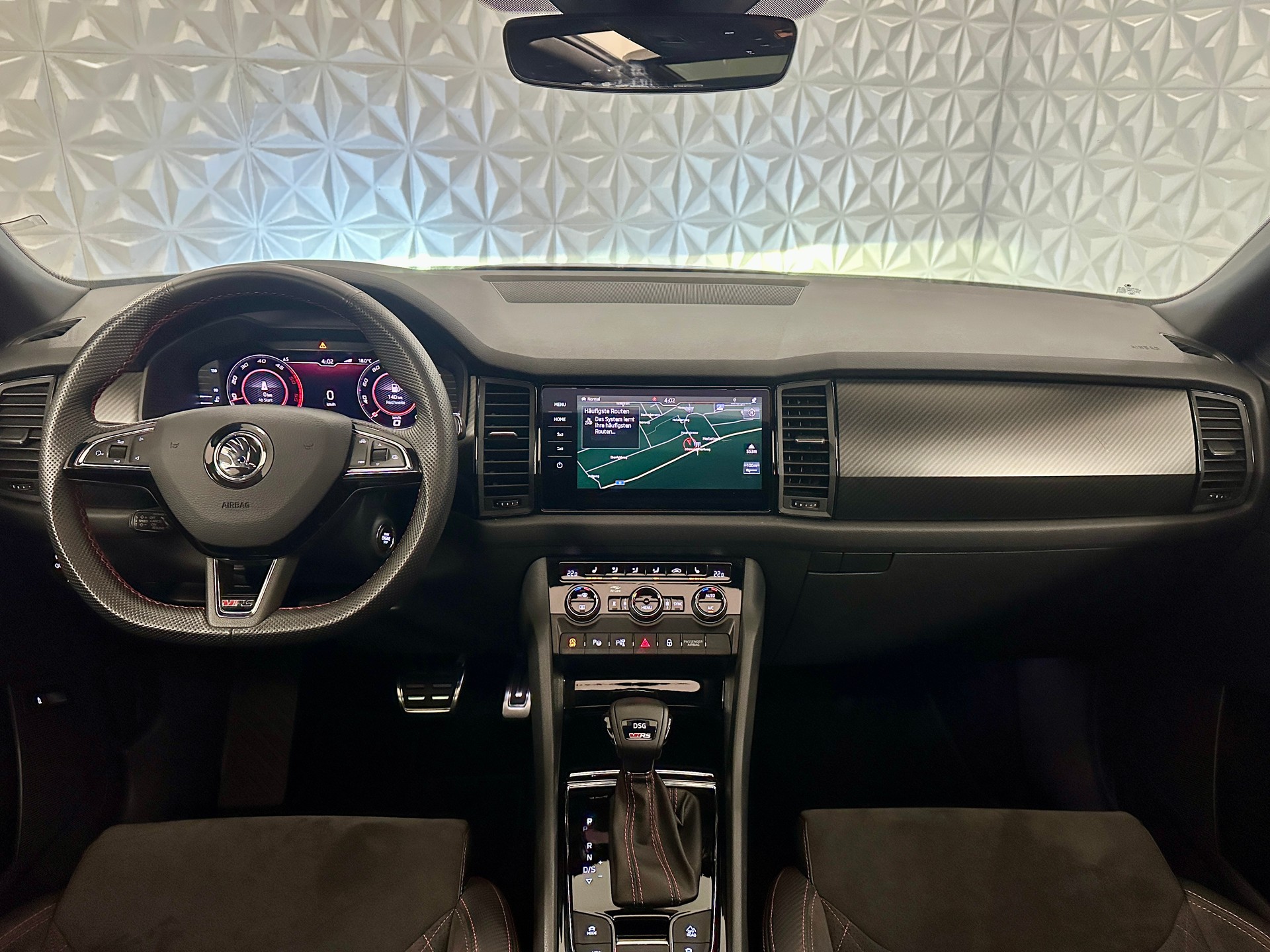 SKODA Kodiaq 2.0 Bi-TDI SCR RS 4x4 DSG-image-17