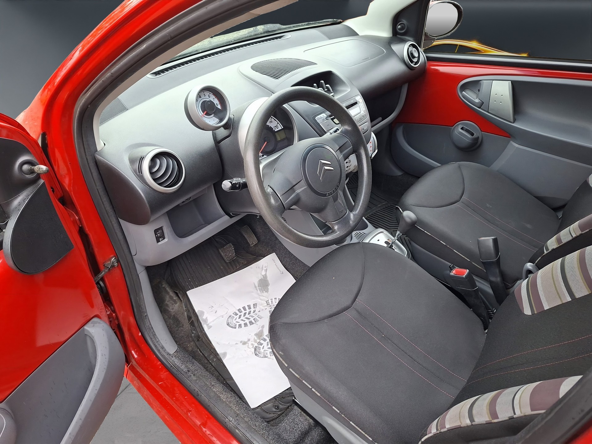CITROEN C1 1.0i-image-12