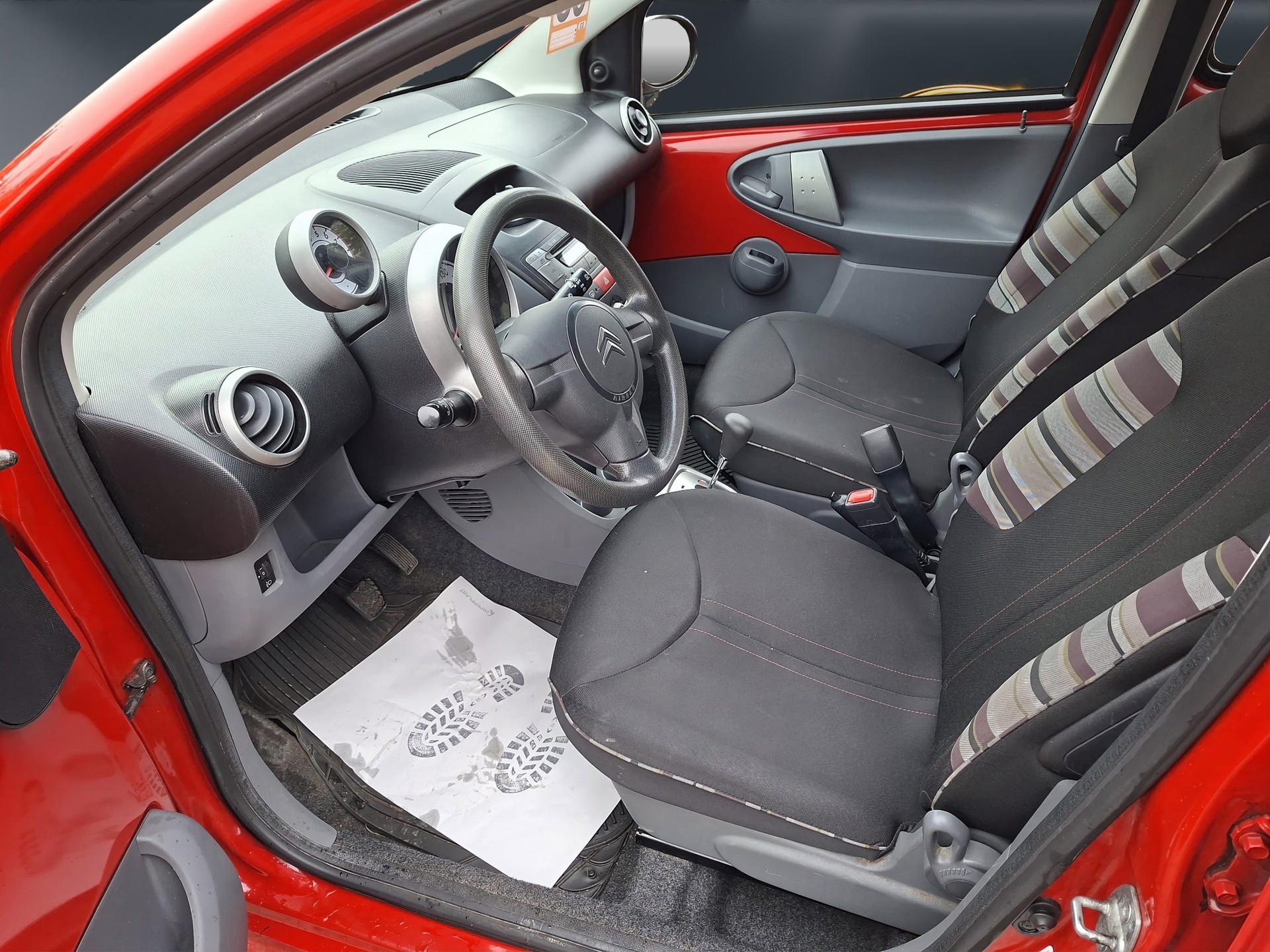 CITROEN C1 1.0i-image-13