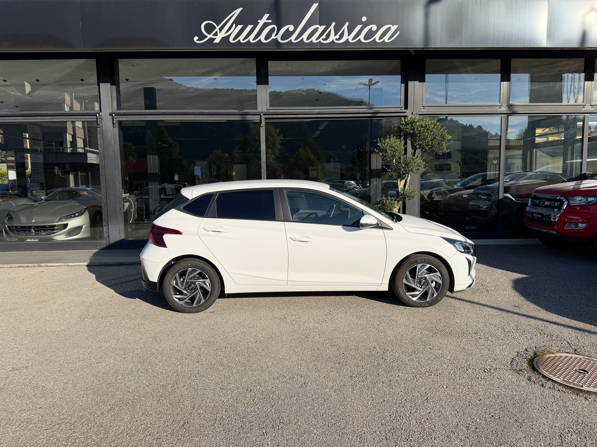 HYUNDAI i20 1.0 T-GDi Amplia DCT-image-3