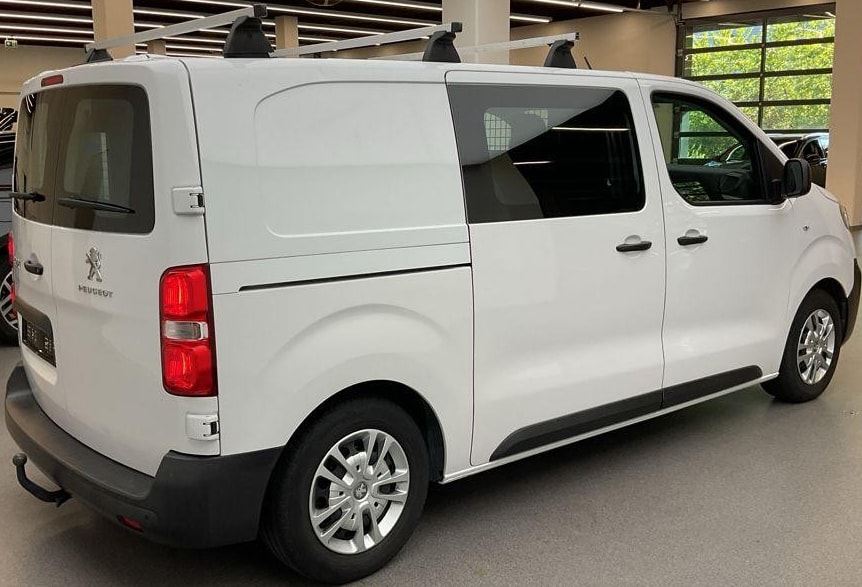 PEUGEOT Expert 2.0 BlueHDi 140 S&S Premium Standard EAT8-image-2