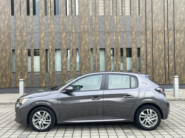 PEUGEOT 208 1.2 PureTech Allure-image-6