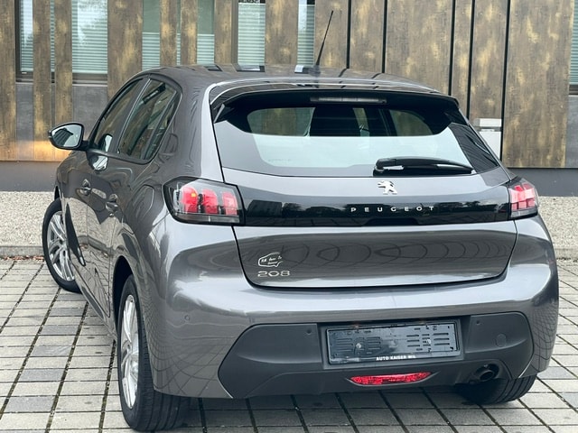 PEUGEOT 208 1.2 PureTech Allure-image-11