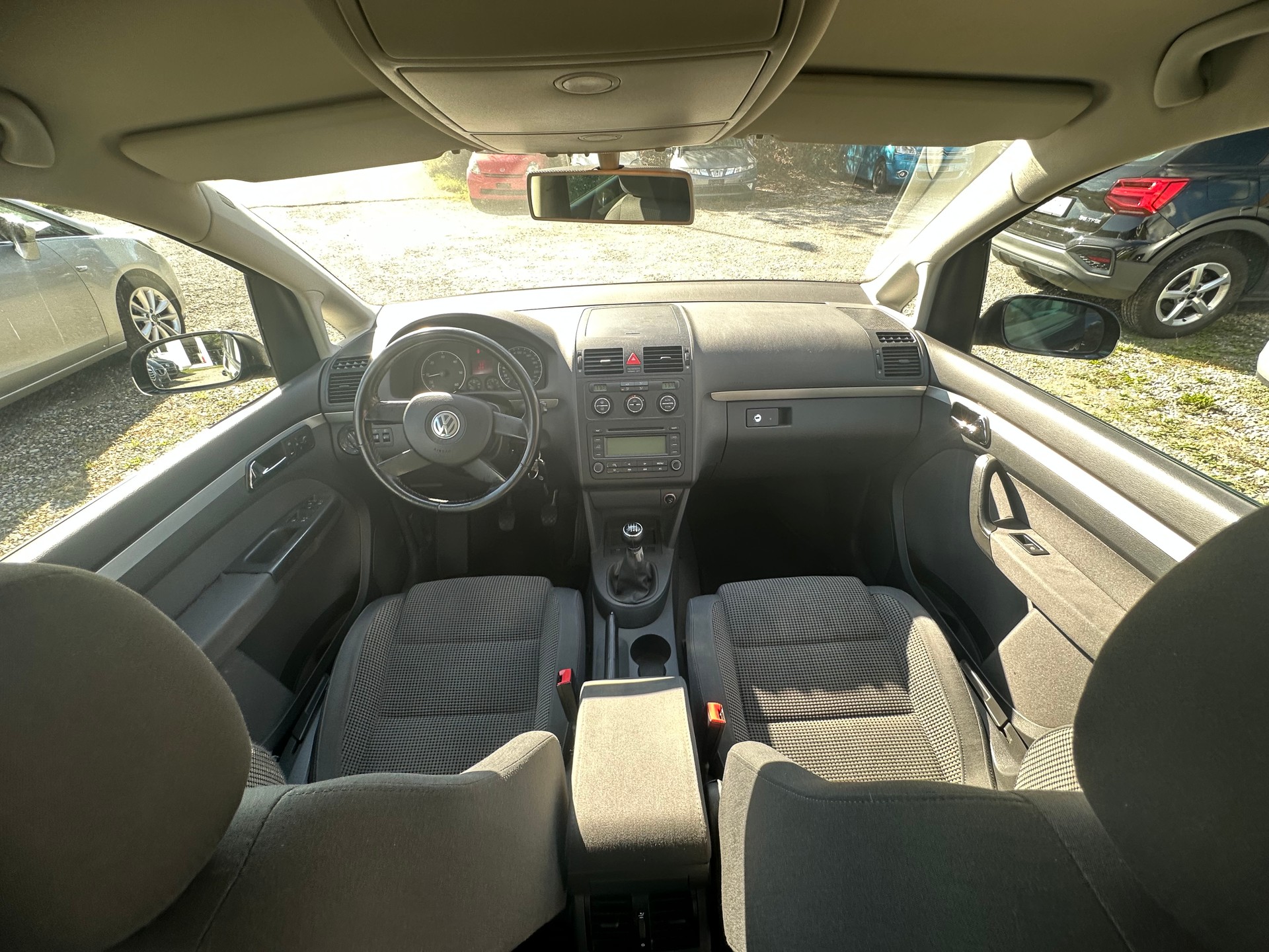 VW Touran 2.0 TDI Highline-image-7
