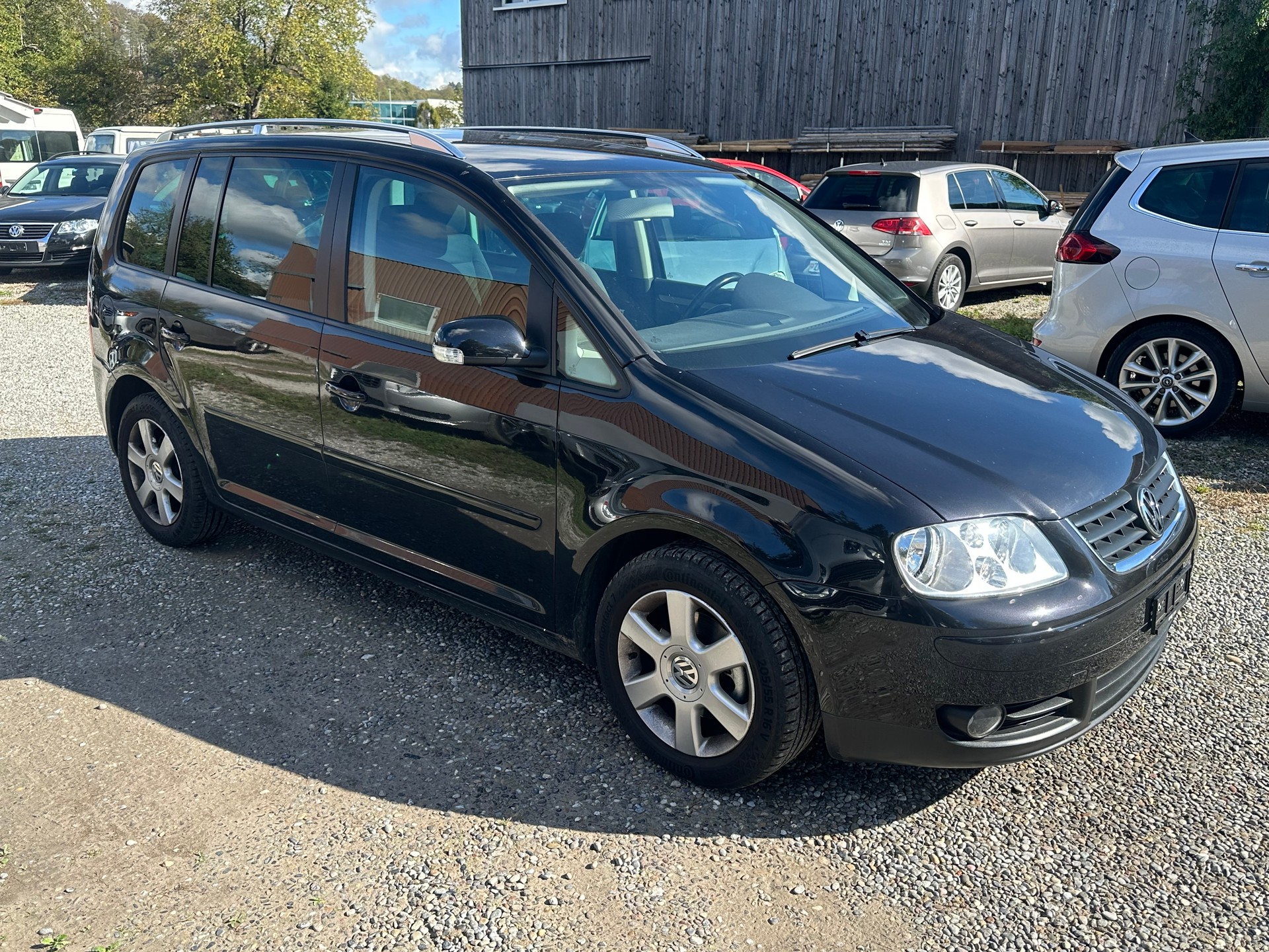 VW Touran 2.0 TDI Highline-image-2