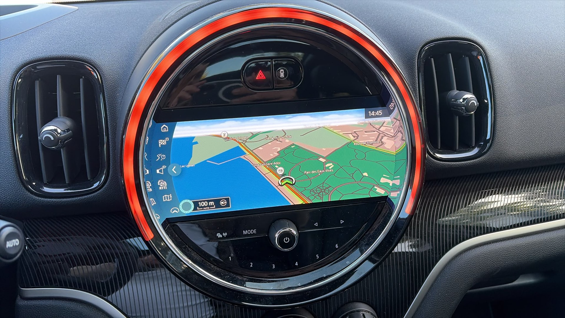 MINI 2.0i Cooper S ALL4-image-12